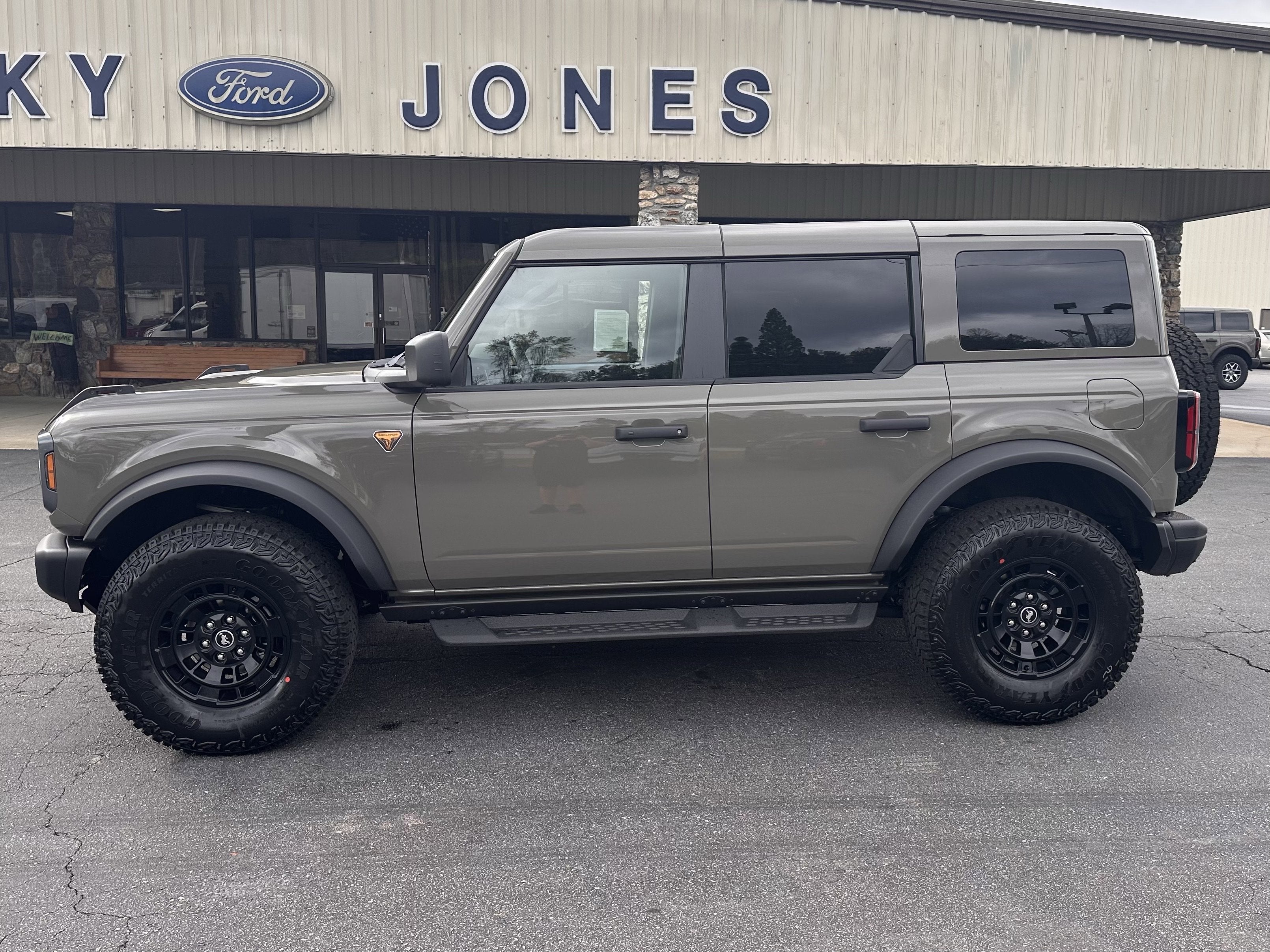 2026 Ford Bronco Badlands