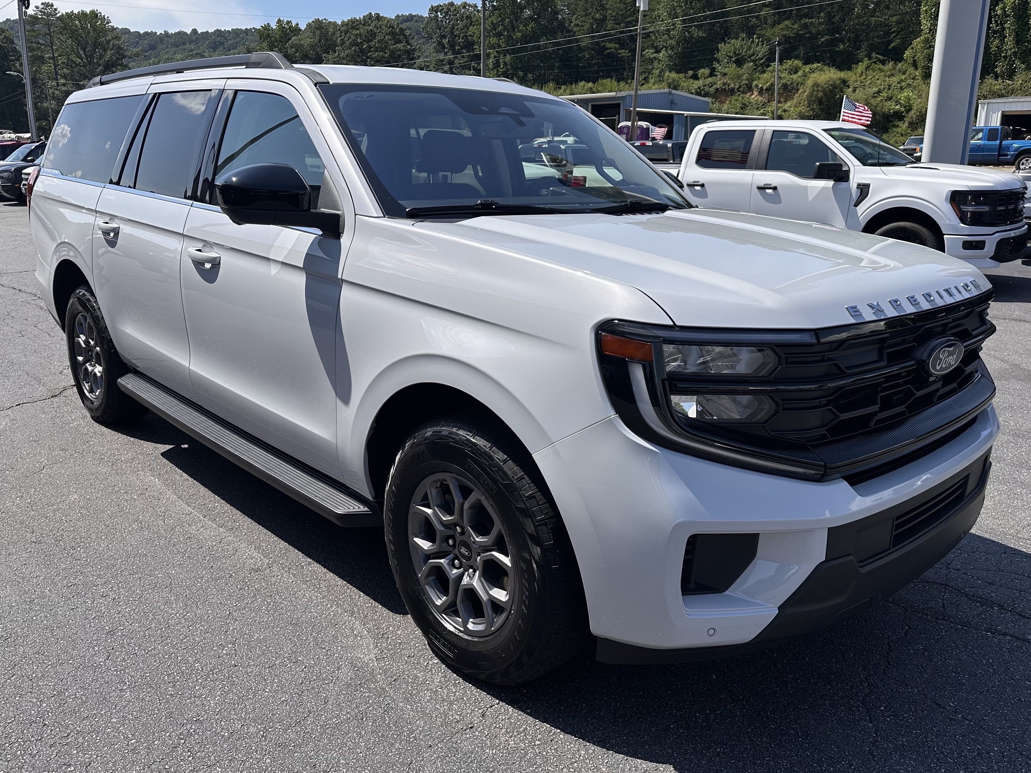 2025 Ford Expedition Max Active