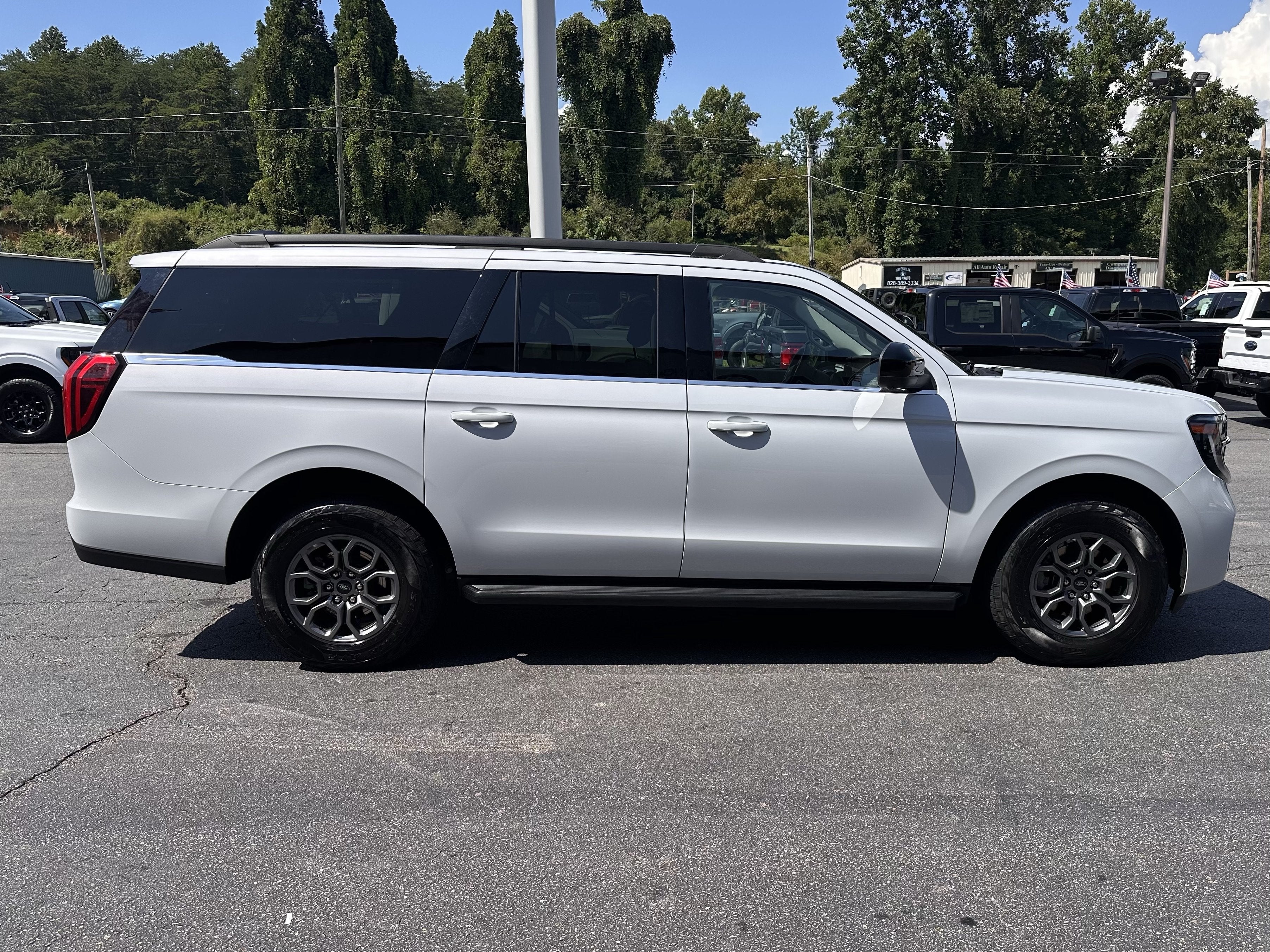 2025 Ford Expedition Max Active