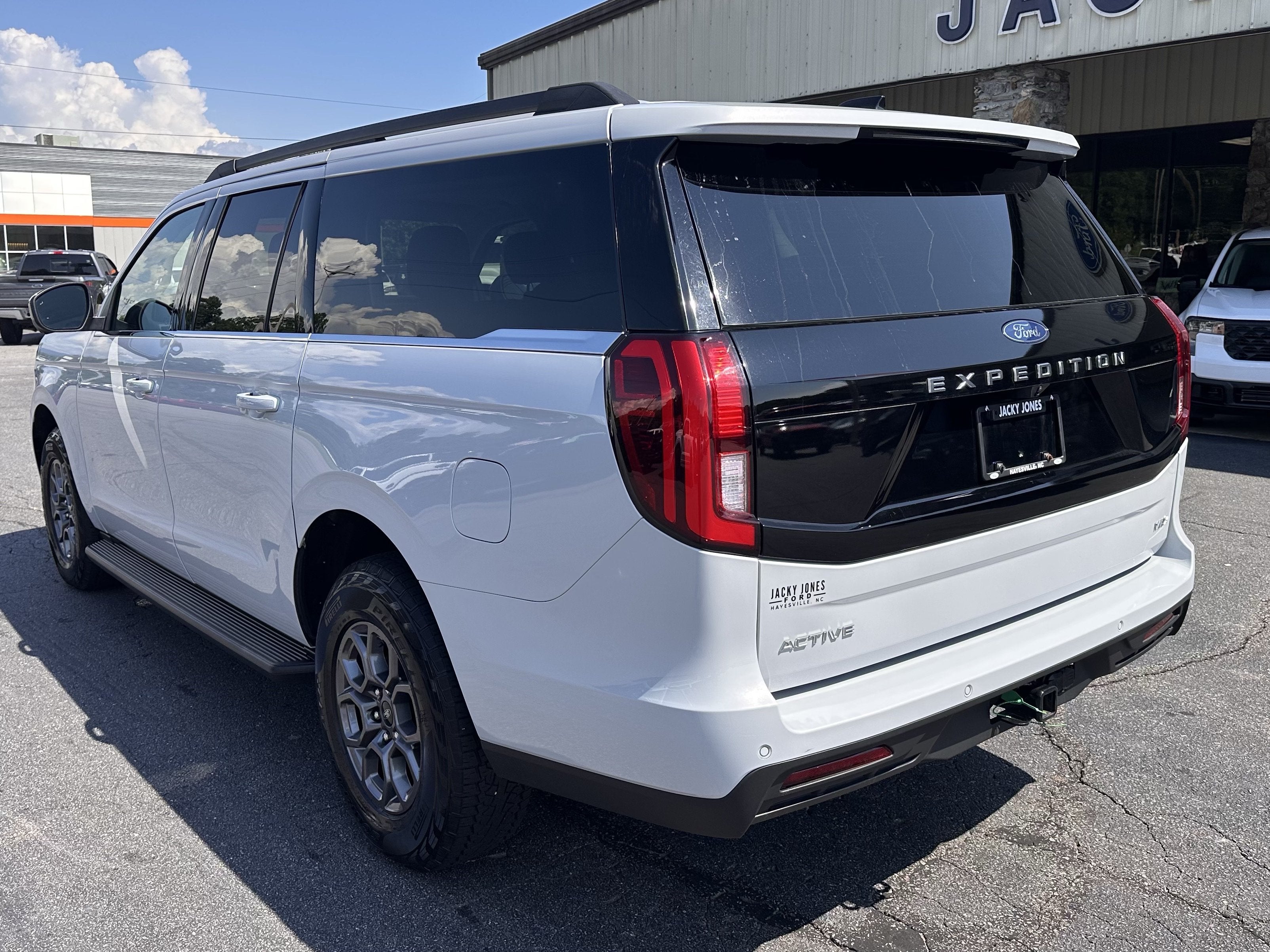 2025 Ford Expedition Max Active
