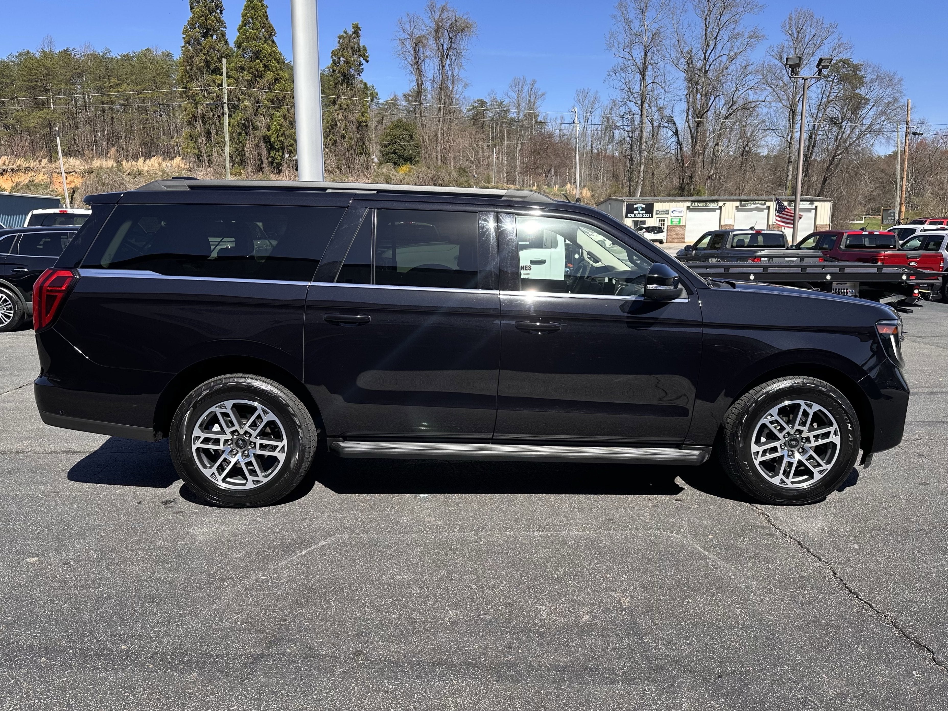 2025 Ford Expedition Max Active