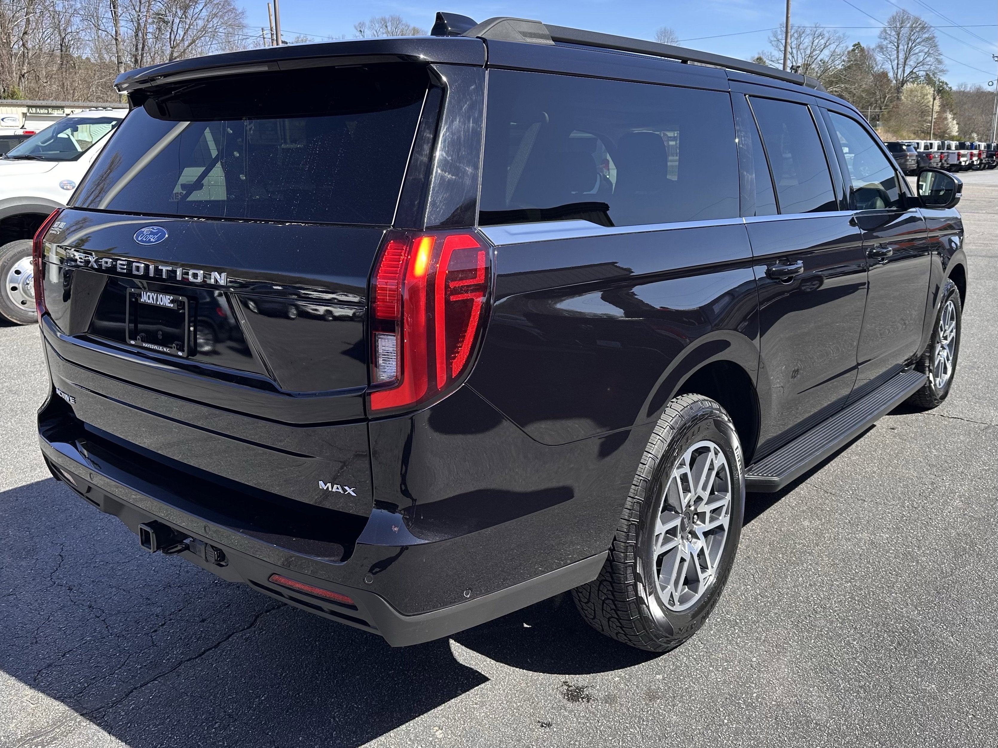 2025 Ford Expedition Max Active