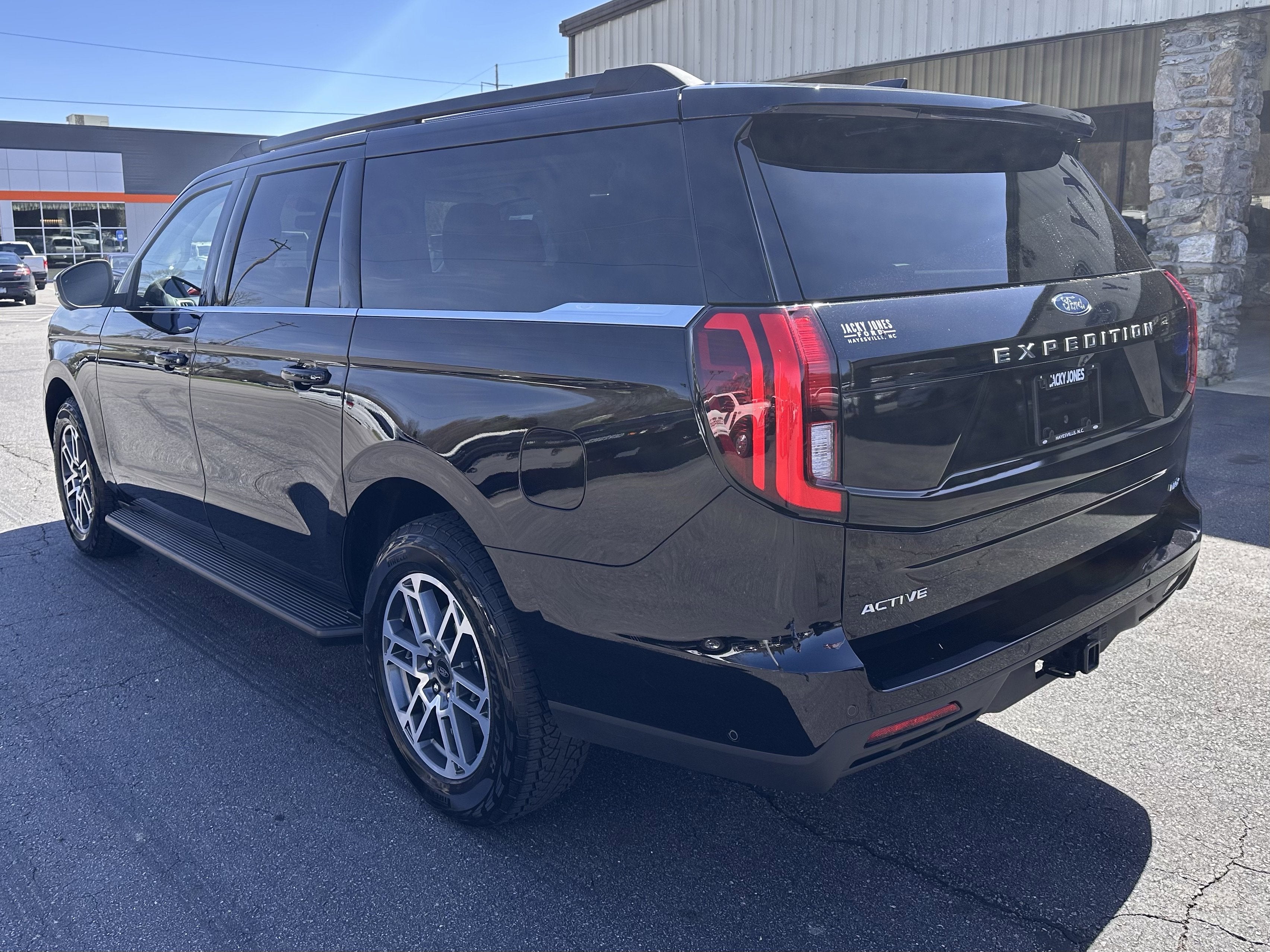 2025 Ford Expedition Max Active