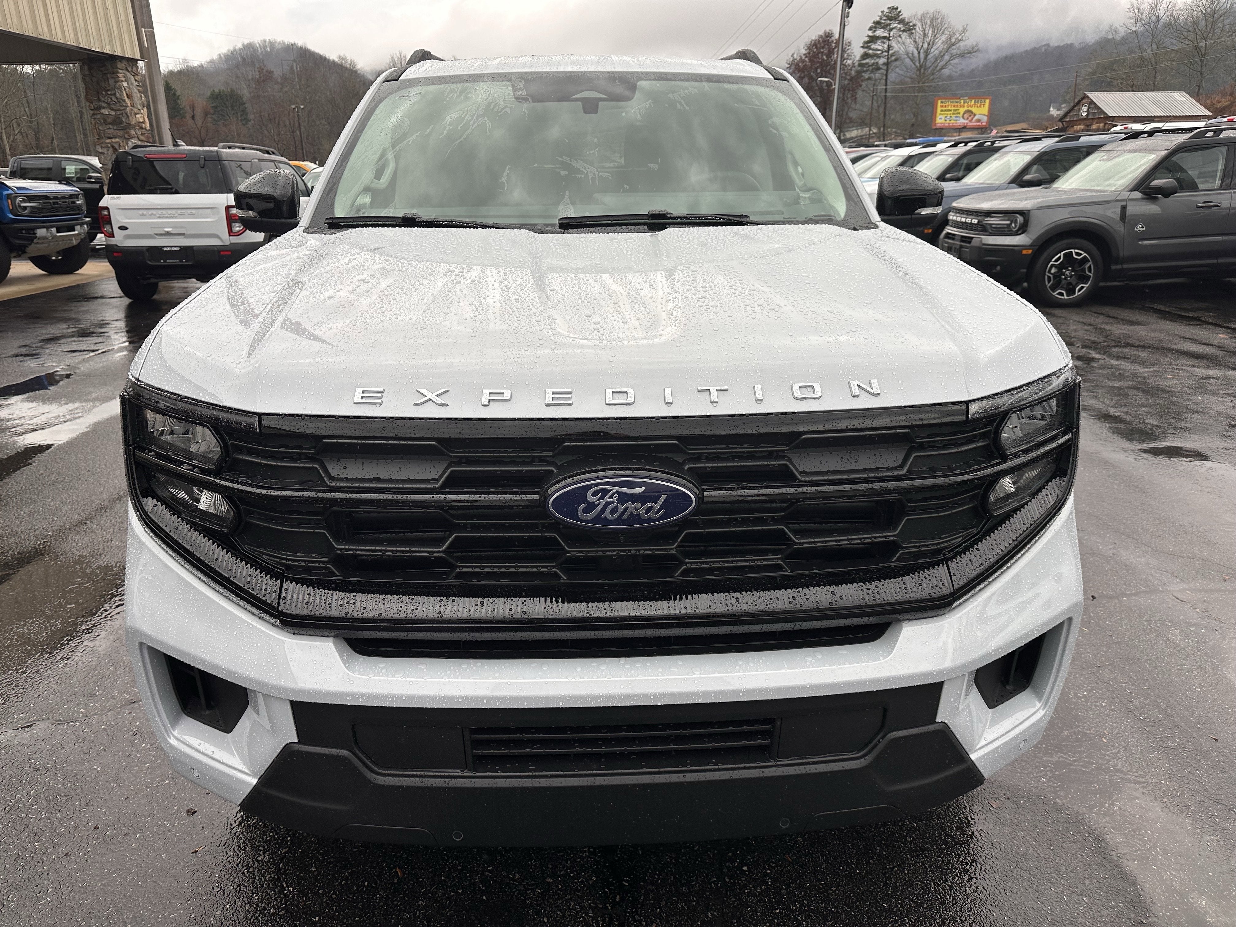 2025 Ford Expedition Max Active