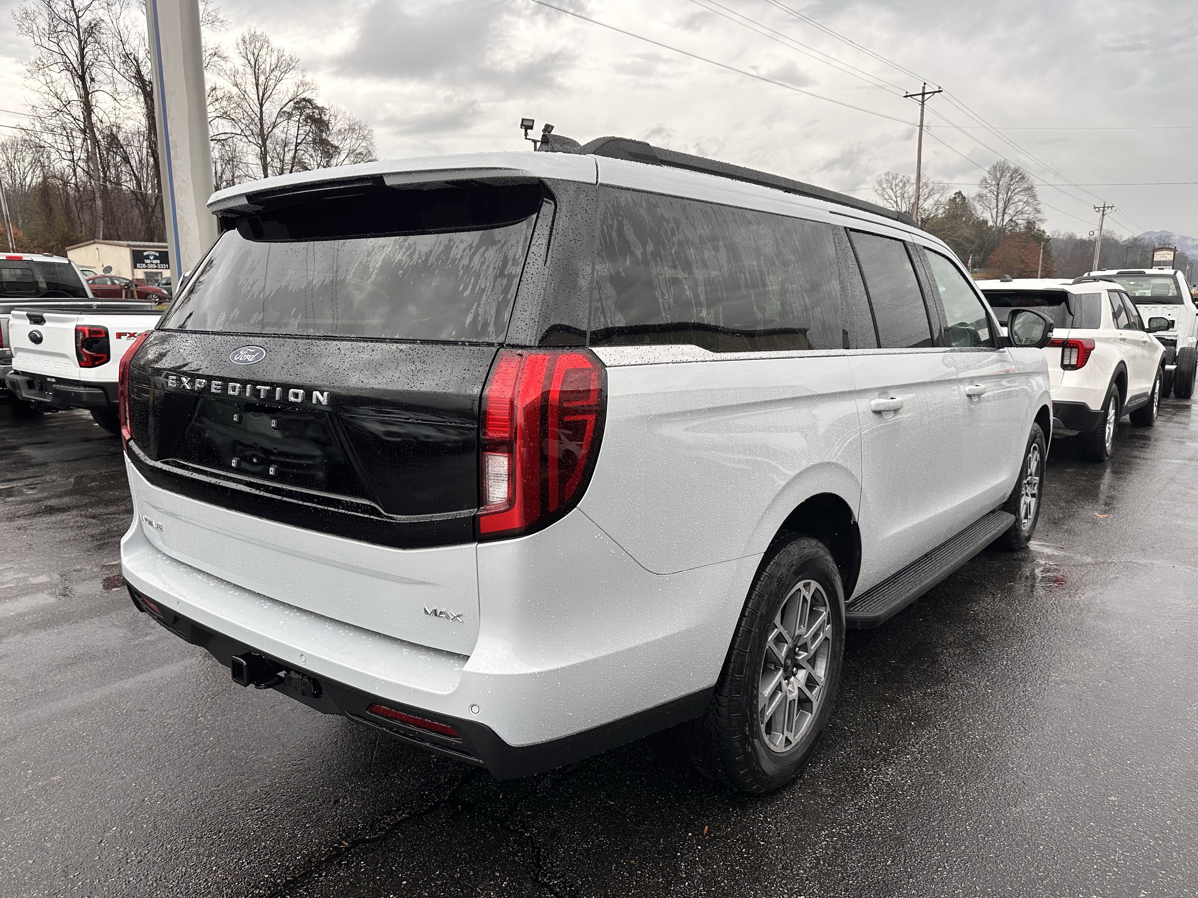 2025 Ford Expedition Max Active