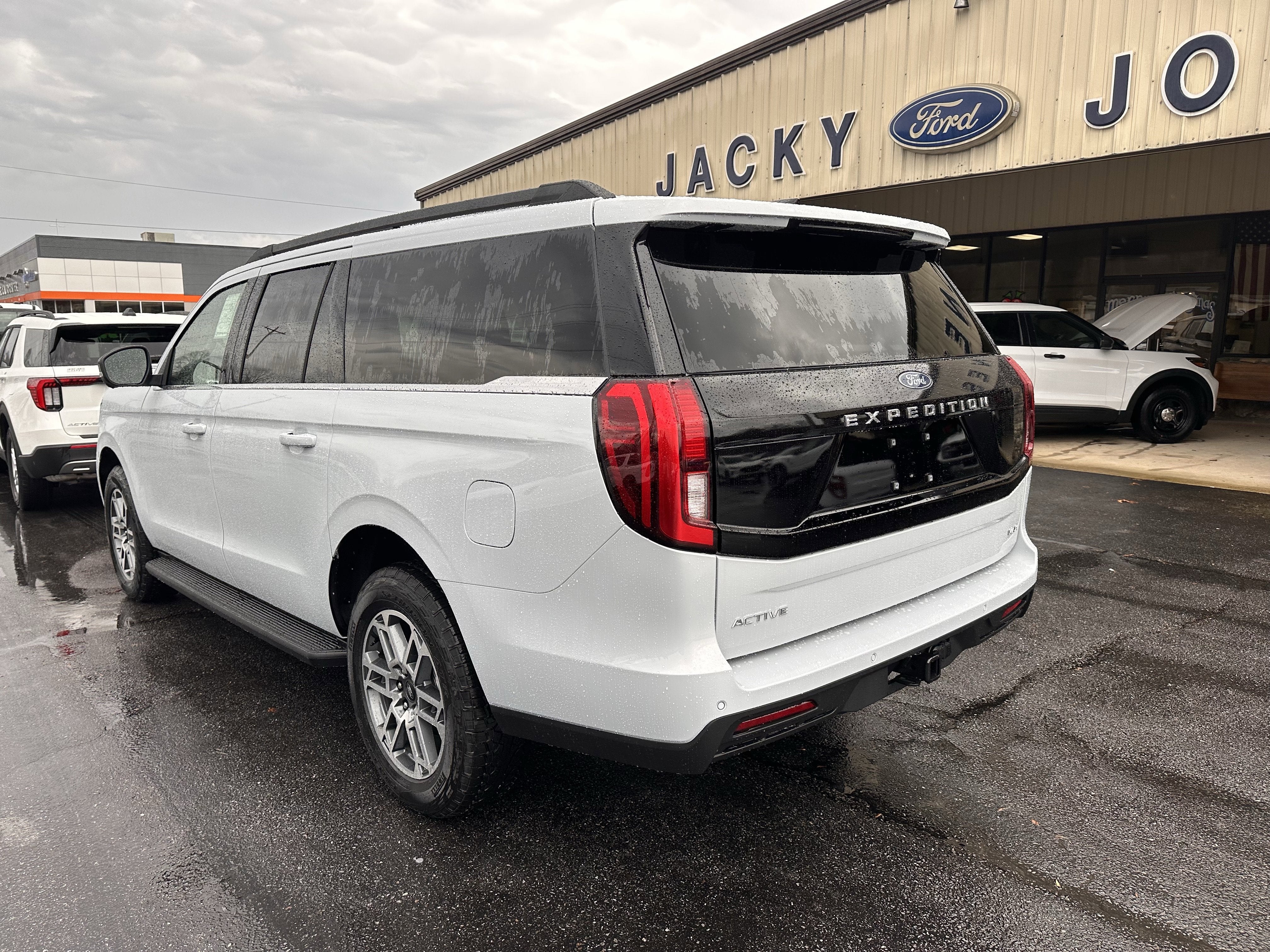 2025 Ford Expedition Max Active