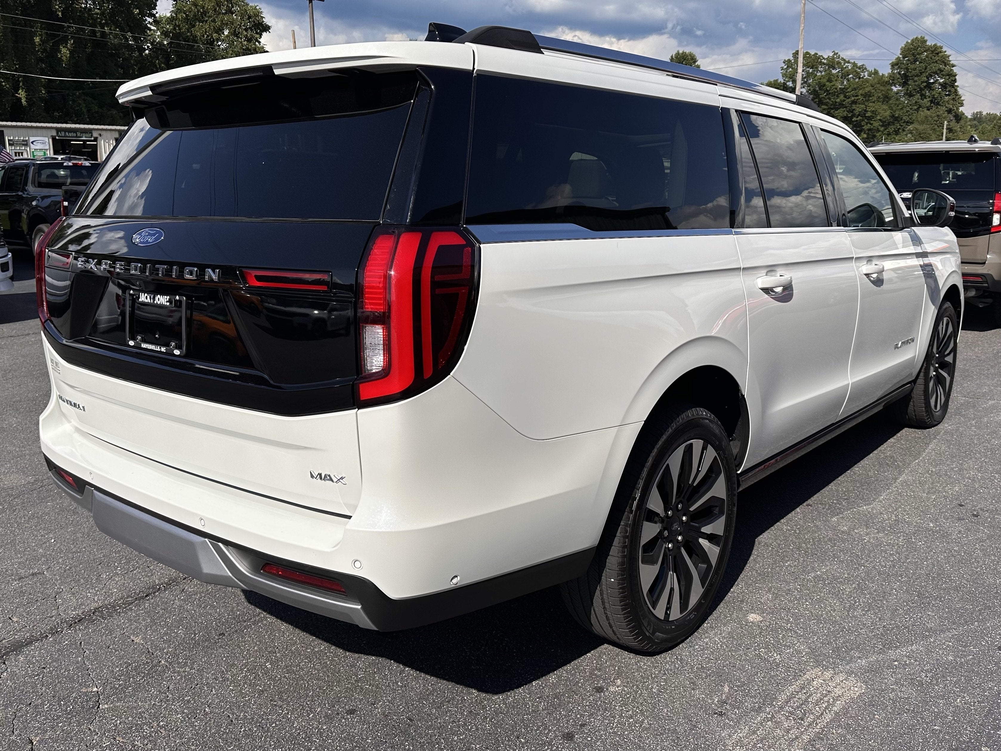 2025 Ford Expedition Max Platinum