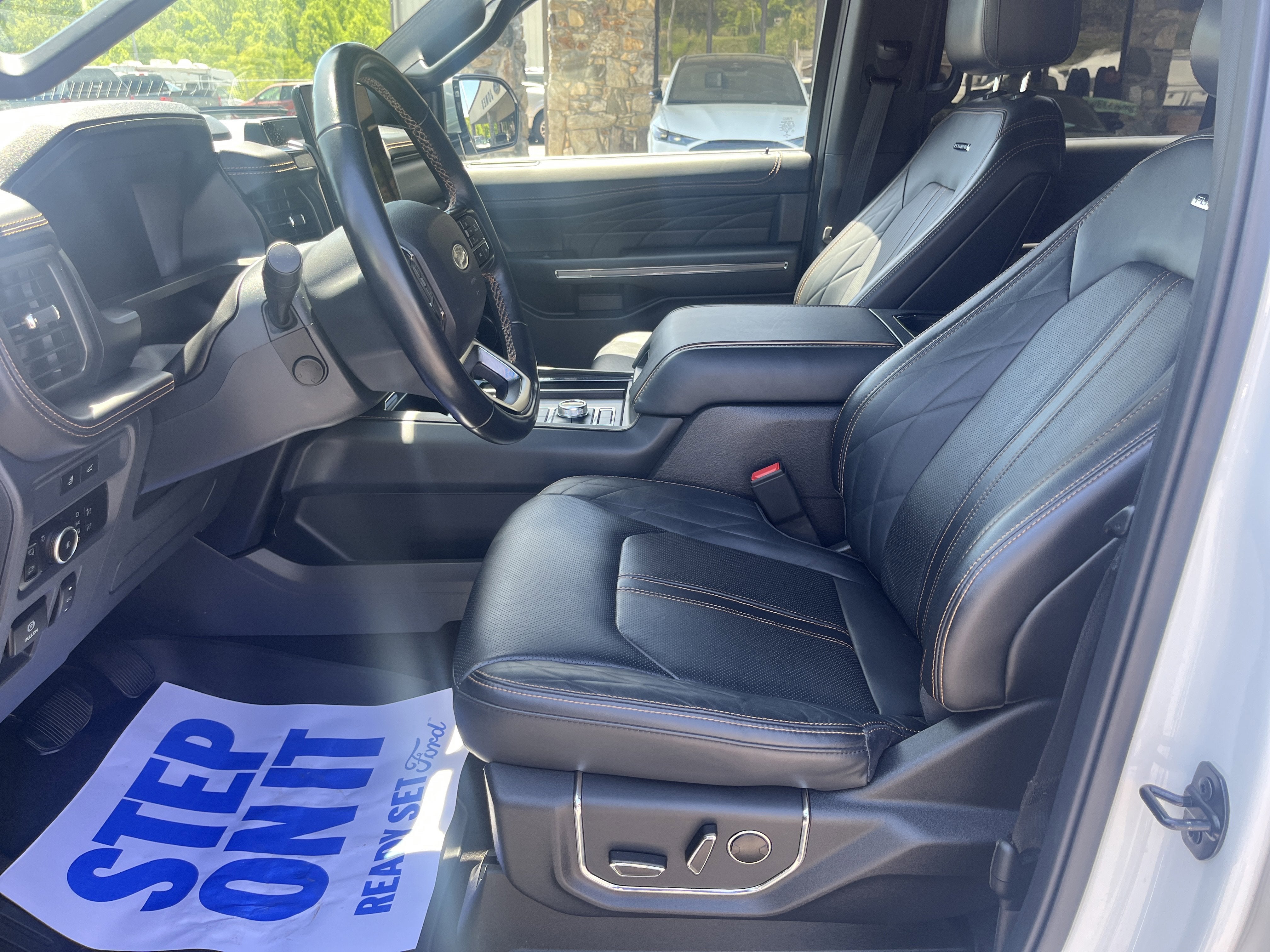 2023 Ford Expedition Max Platinum