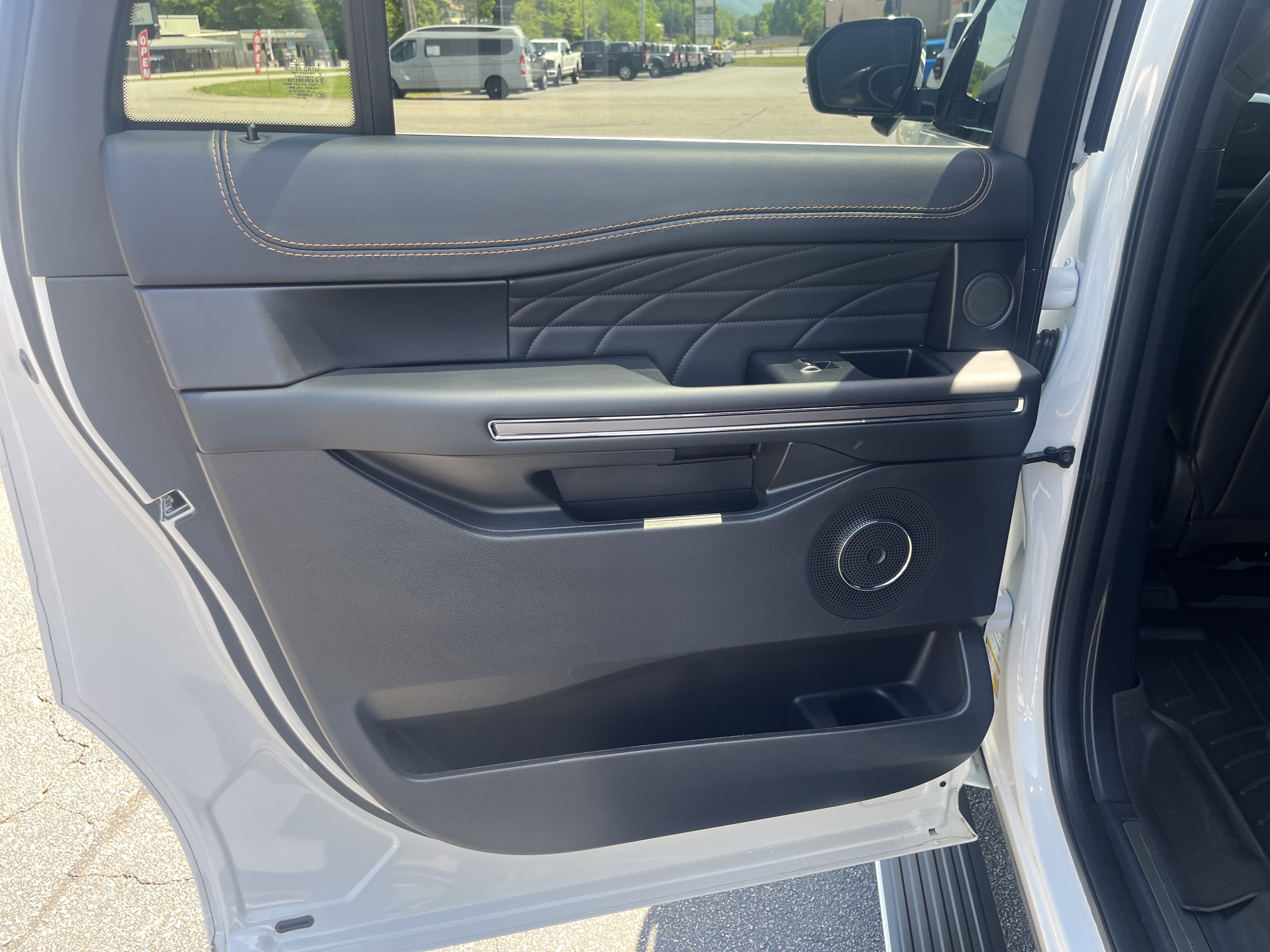 2023 Ford Expedition Max Platinum