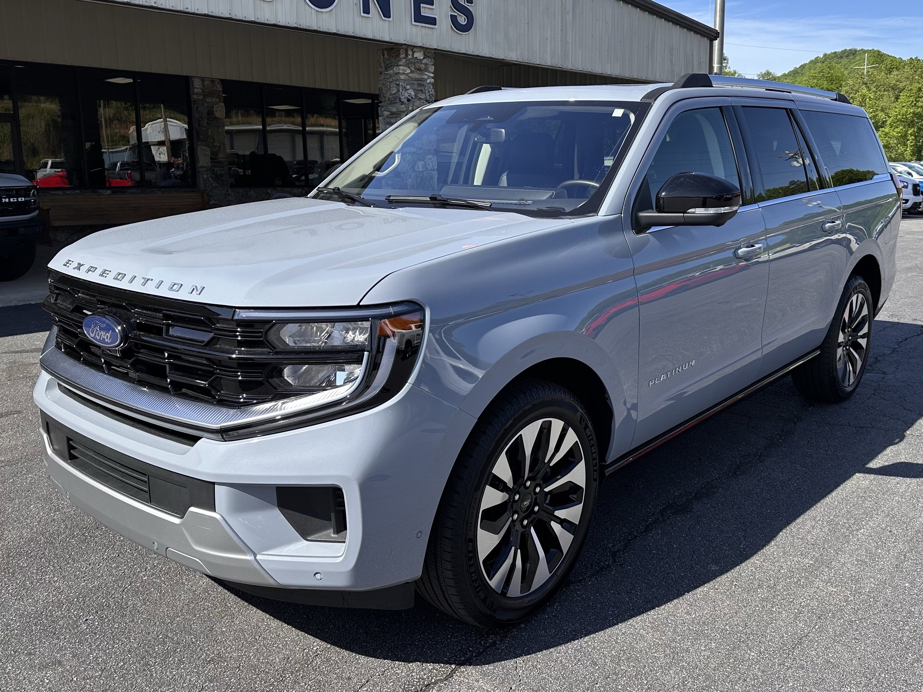 2025 Ford Expedition Max Platinum