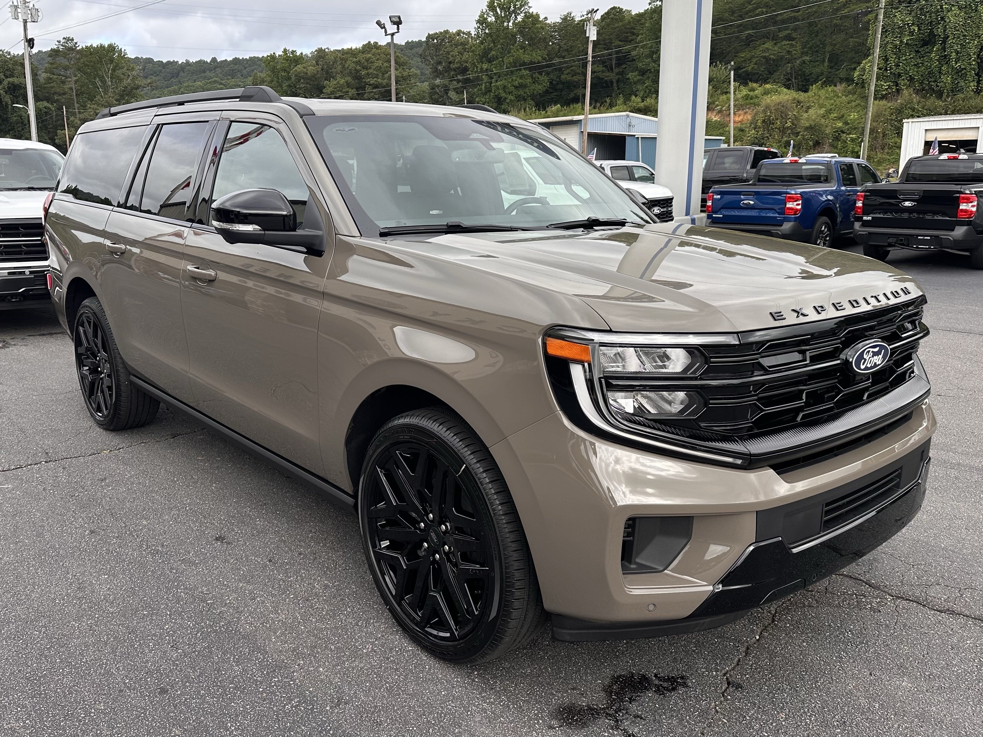 2027 Ford Expedition Max Platinum