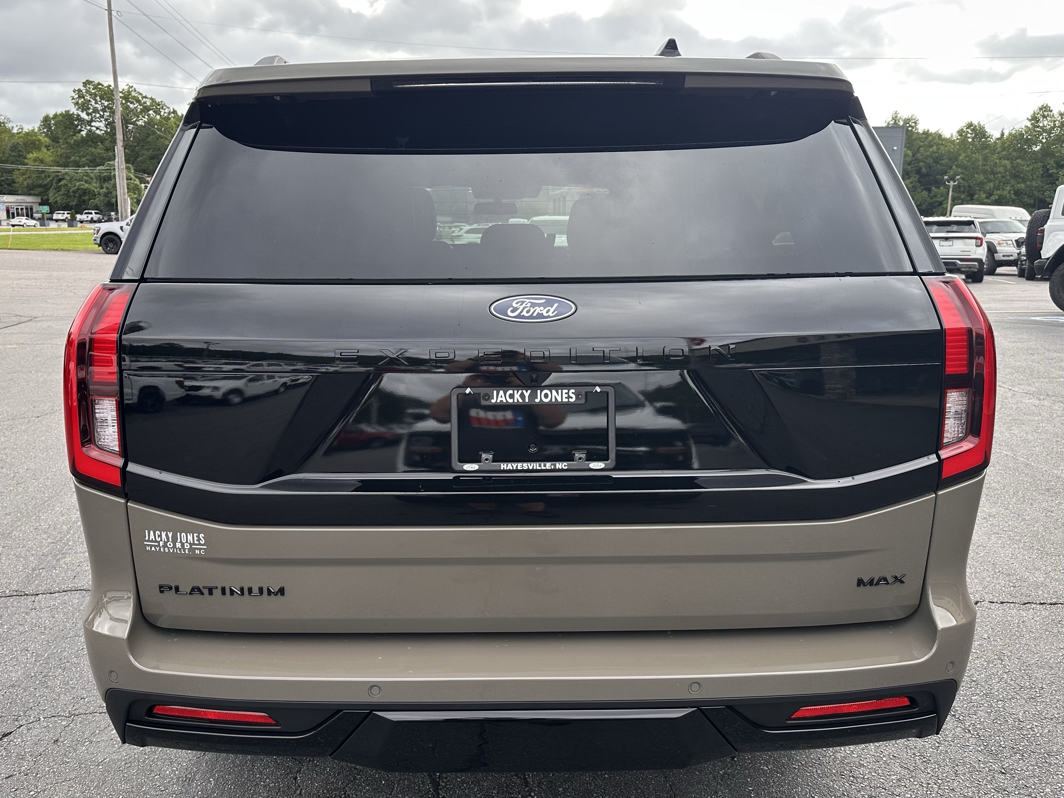 2027 Ford Expedition Max Platinum