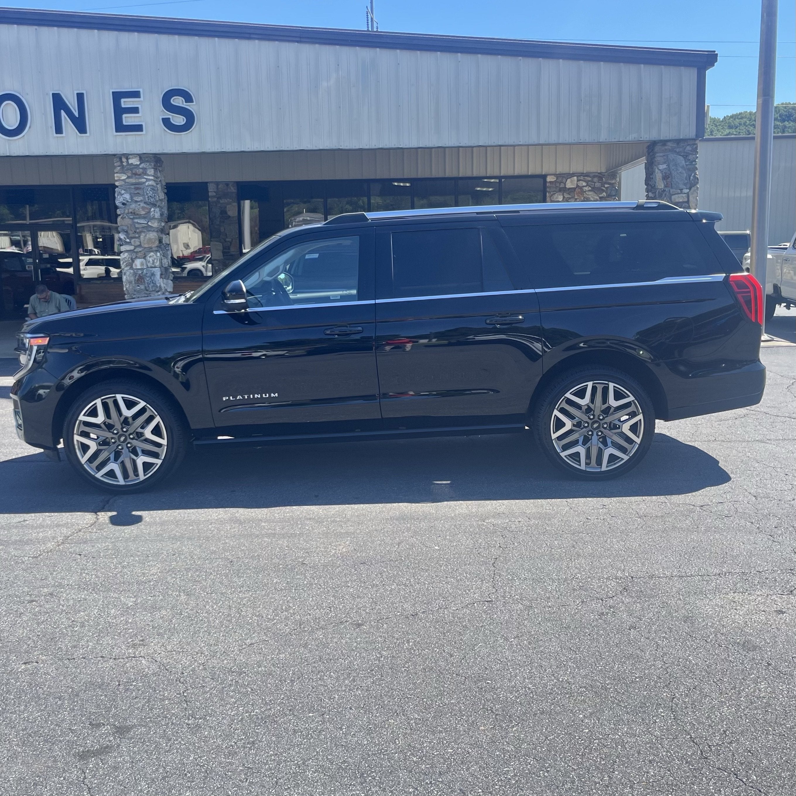 2025 Ford Expedition Max Platinum