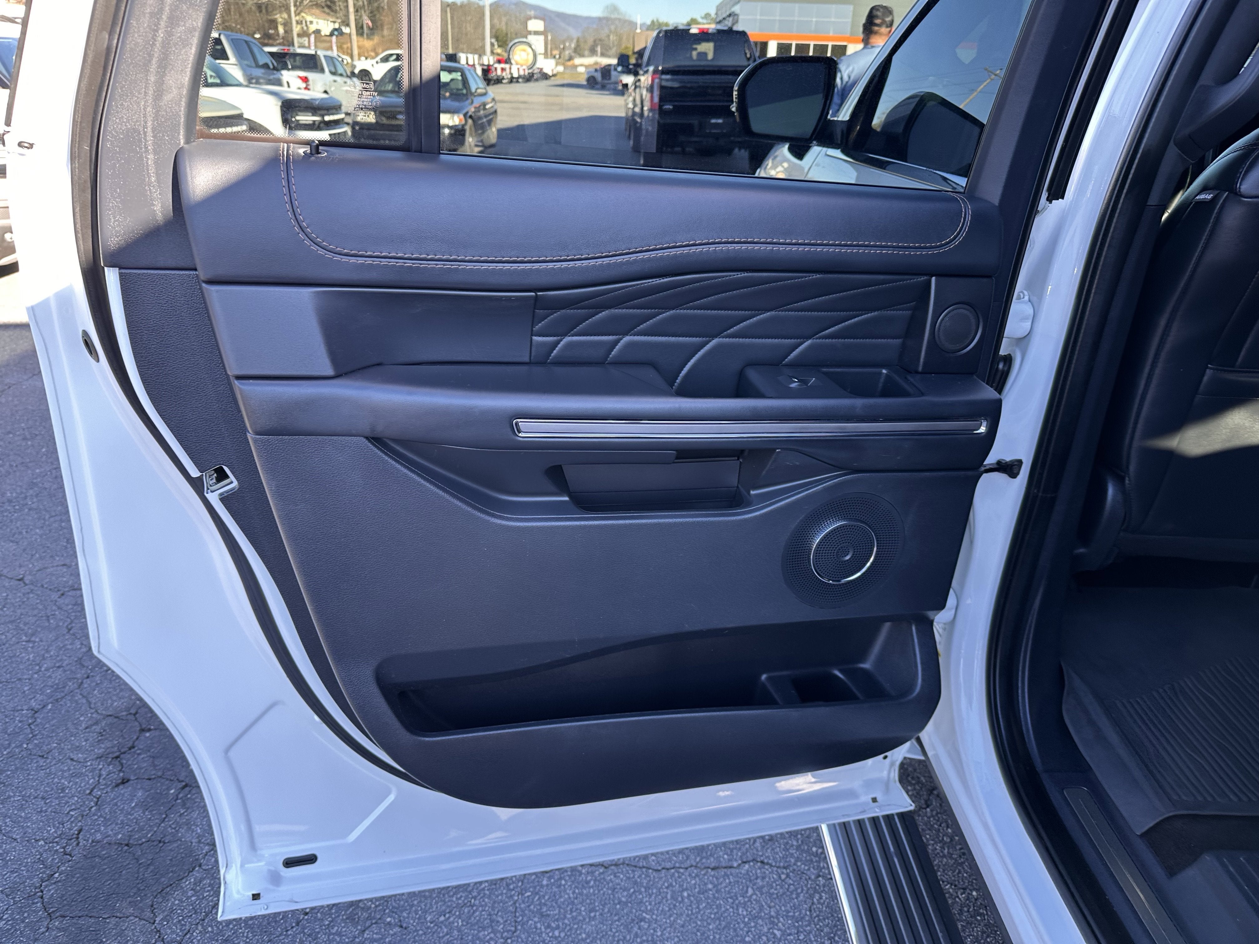 2022 Ford Expedition Max Platinum