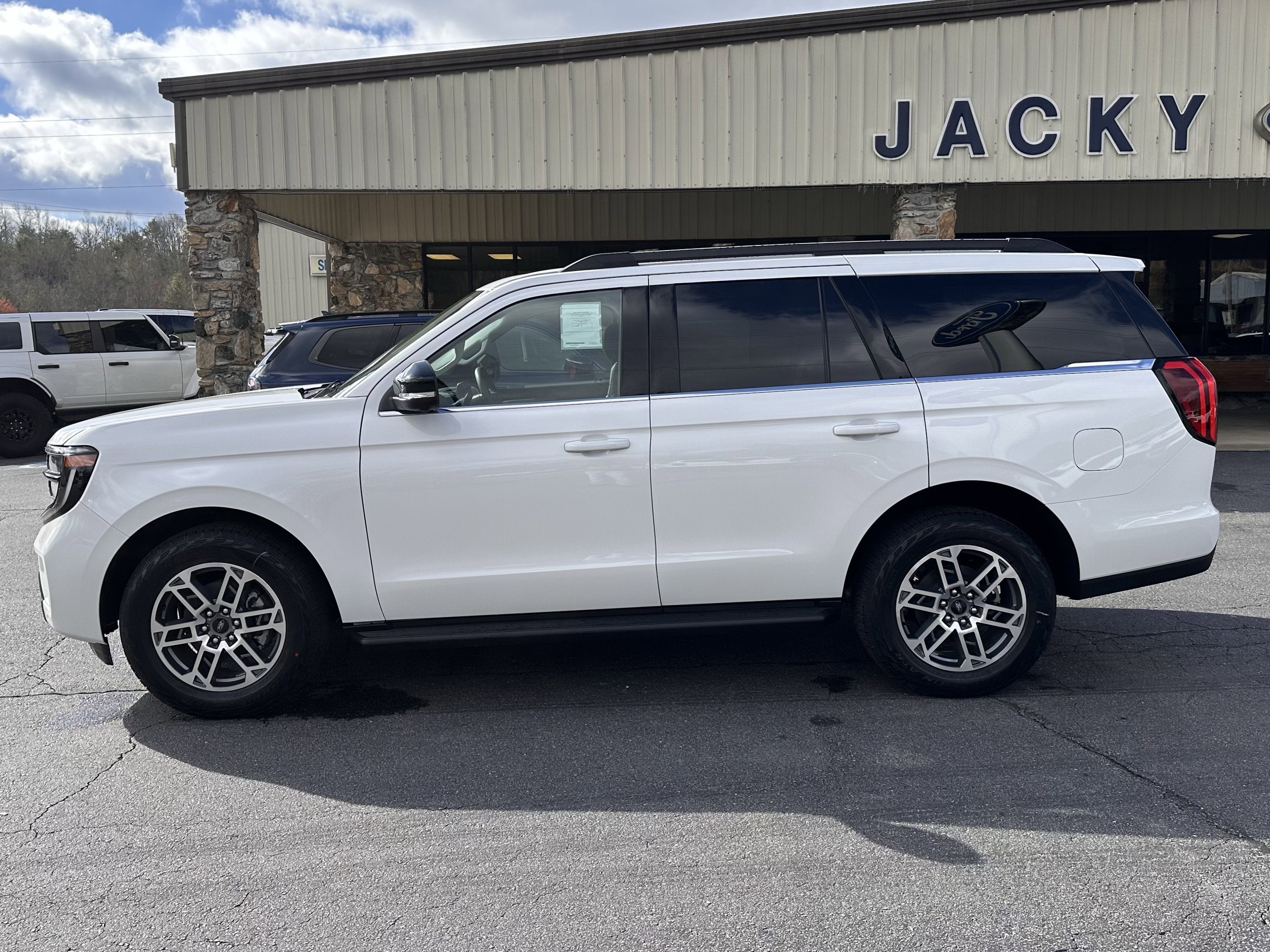 2026 Ford Expedition Active