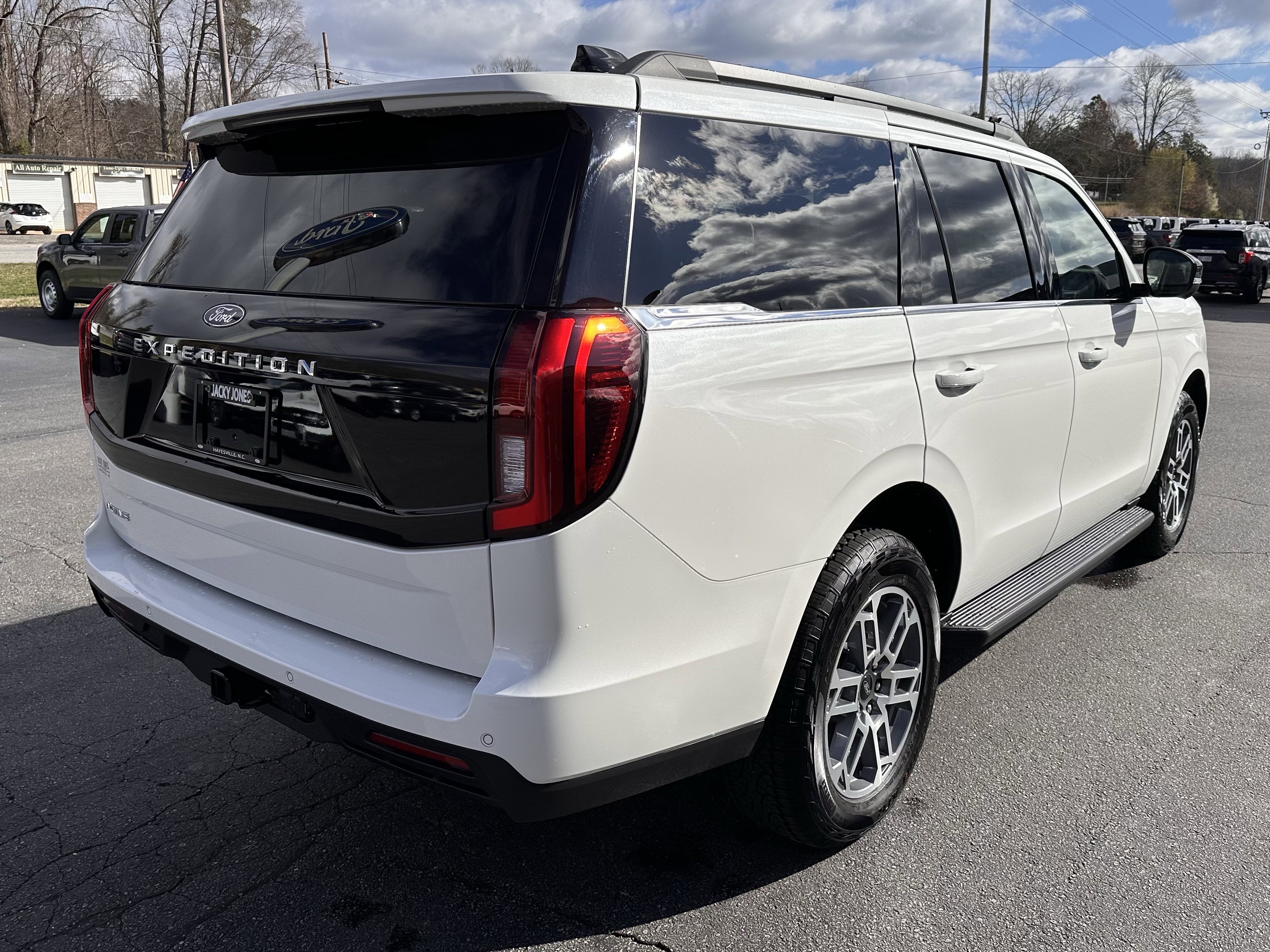 2026 Ford Expedition Active