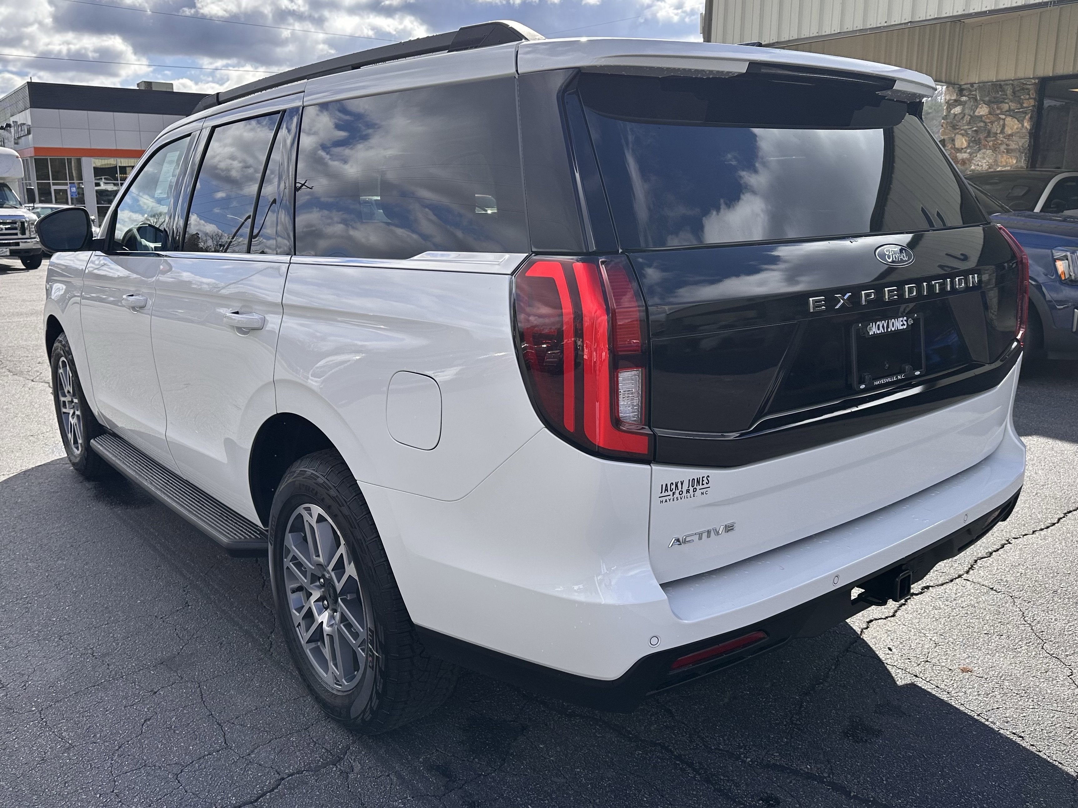 2026 Ford Expedition Active