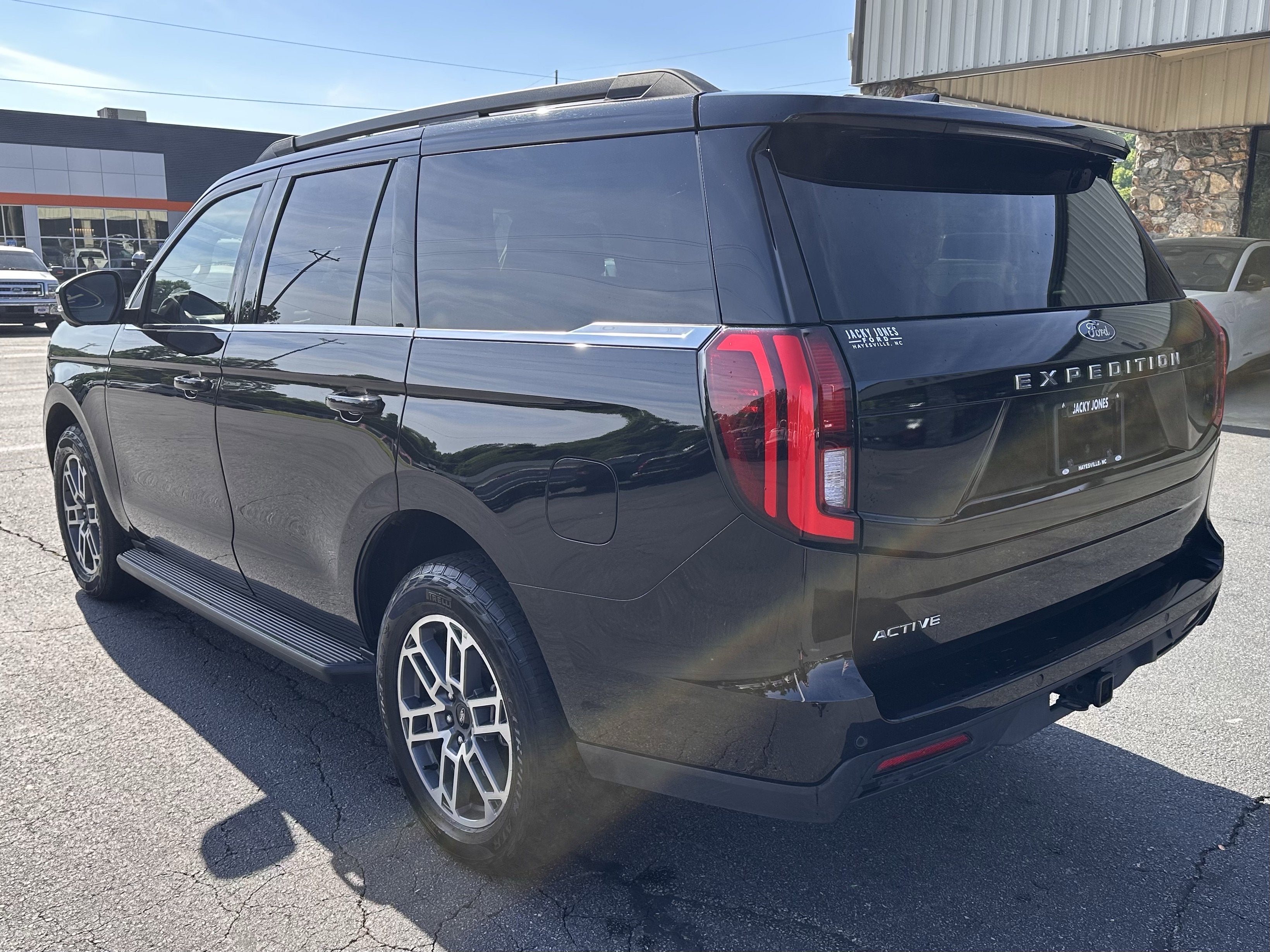 2025 Ford Expedition Active
