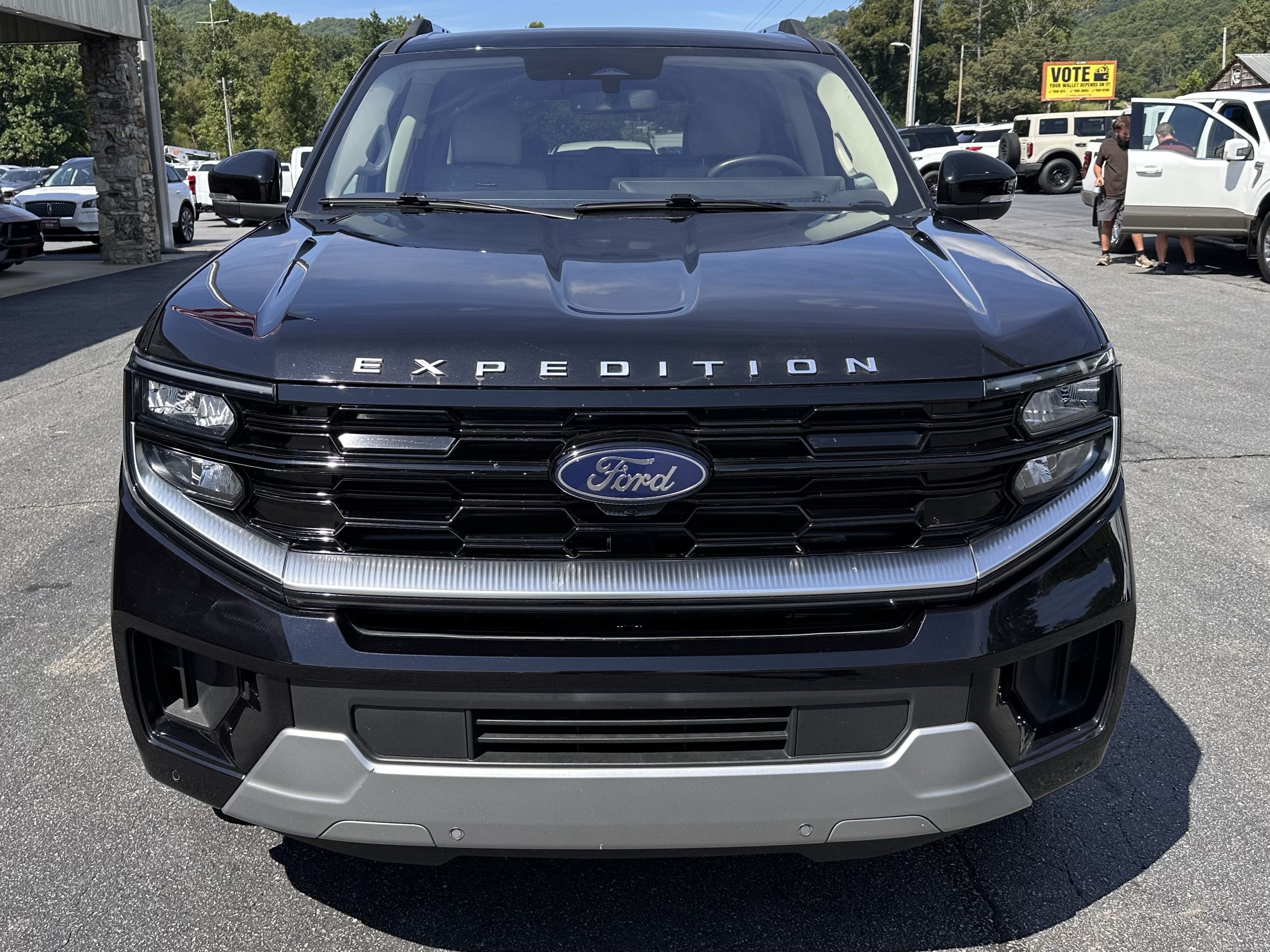 2025 Ford Expedition Platinum