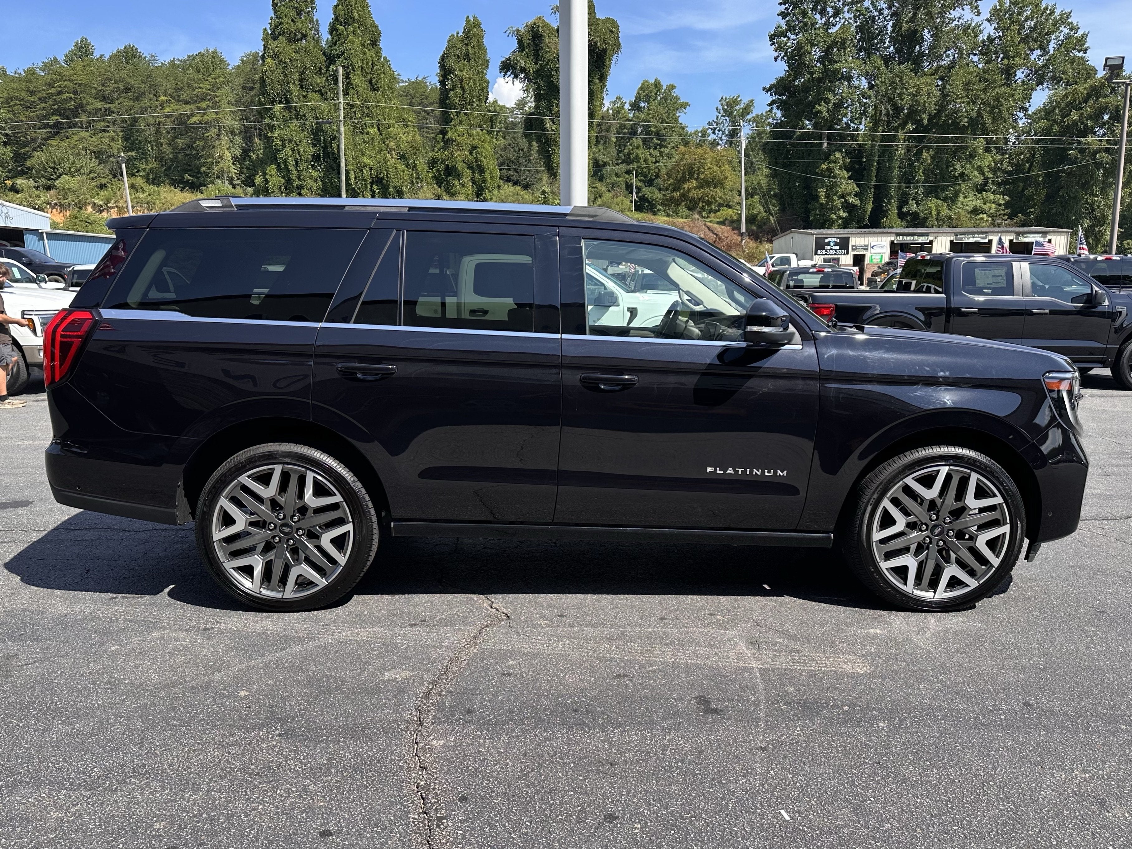 2025 Ford Expedition Platinum