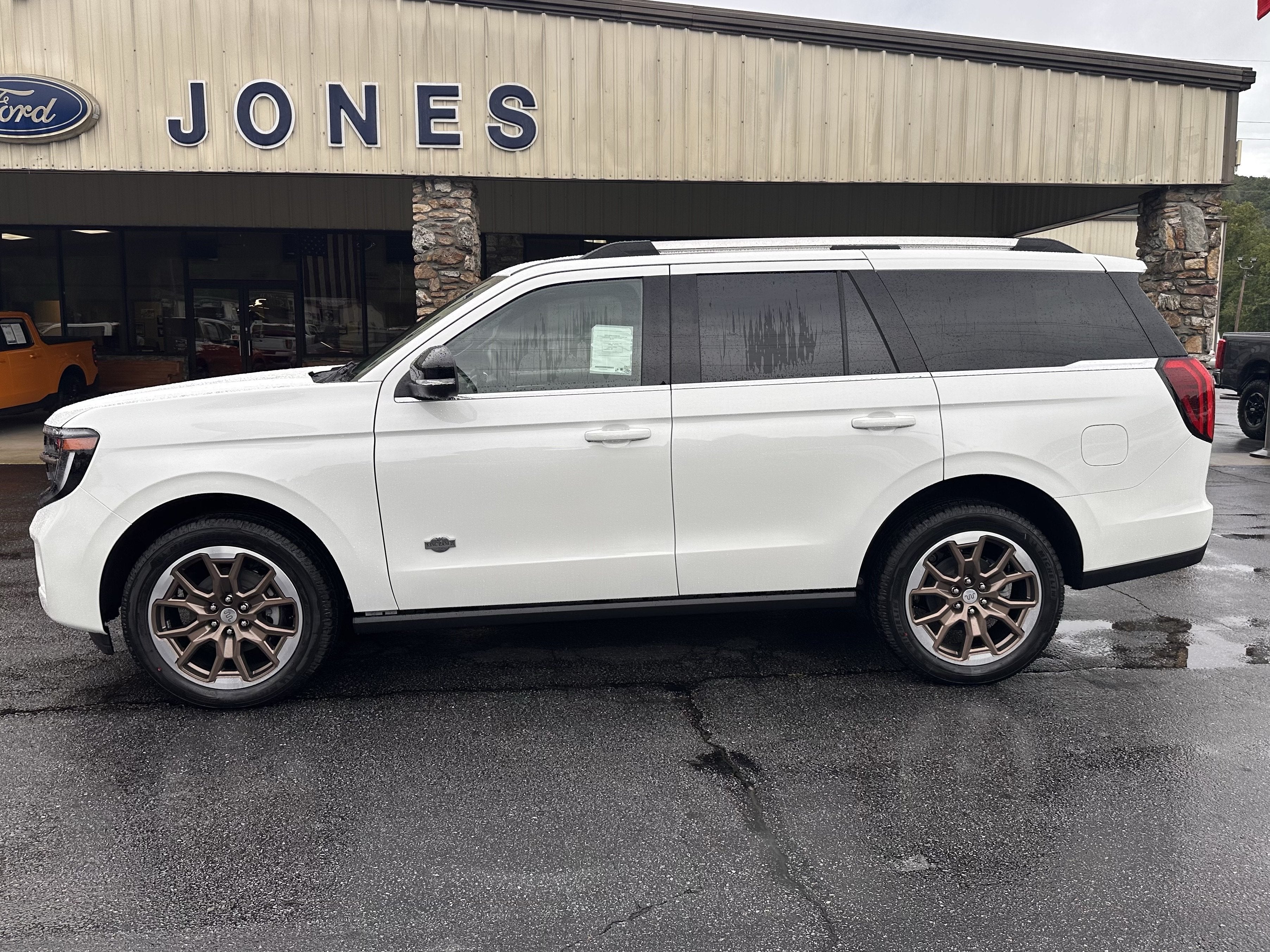 2027 Ford Expedition King Ranch