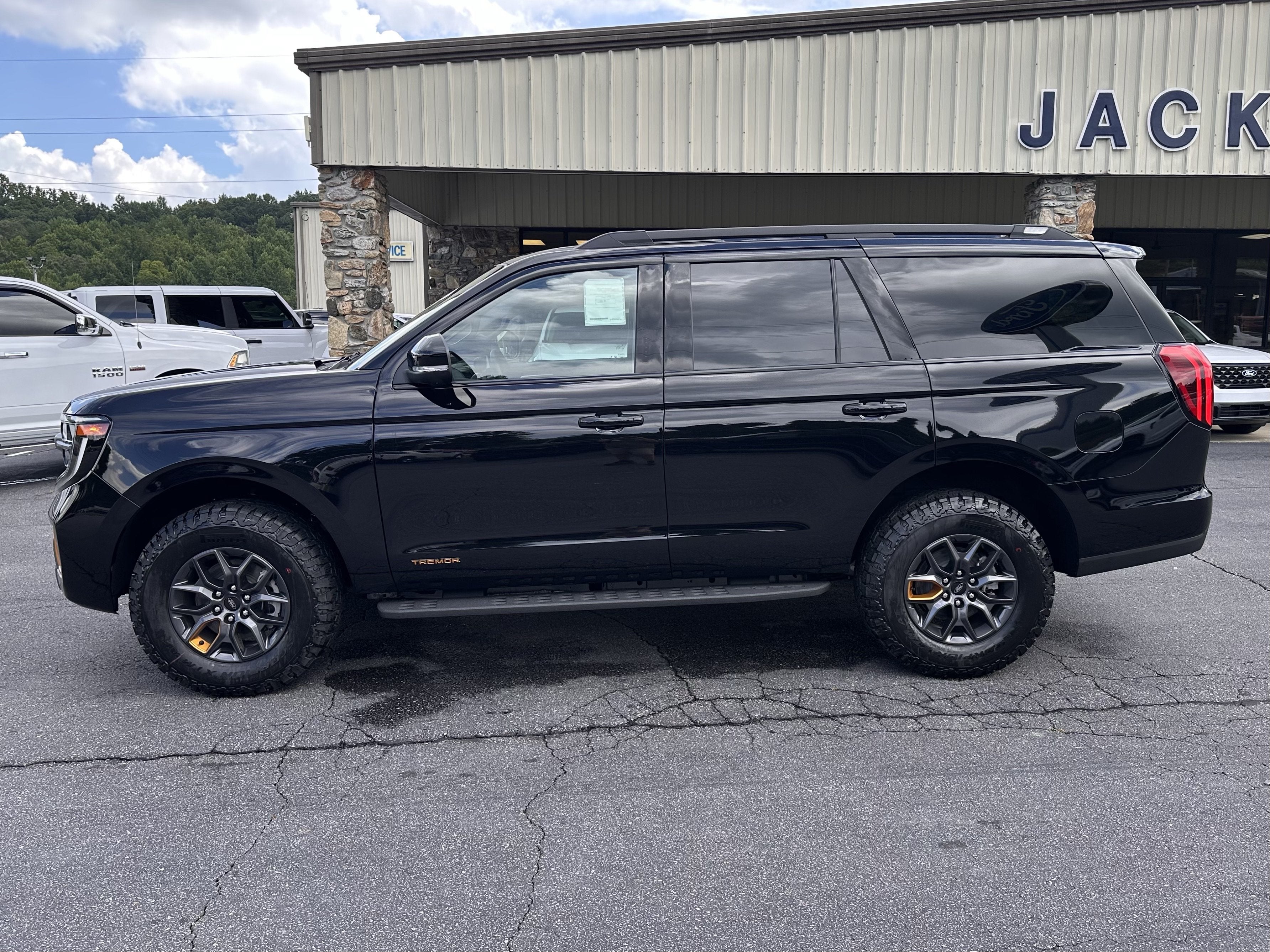 2027 Ford Expedition Tremor