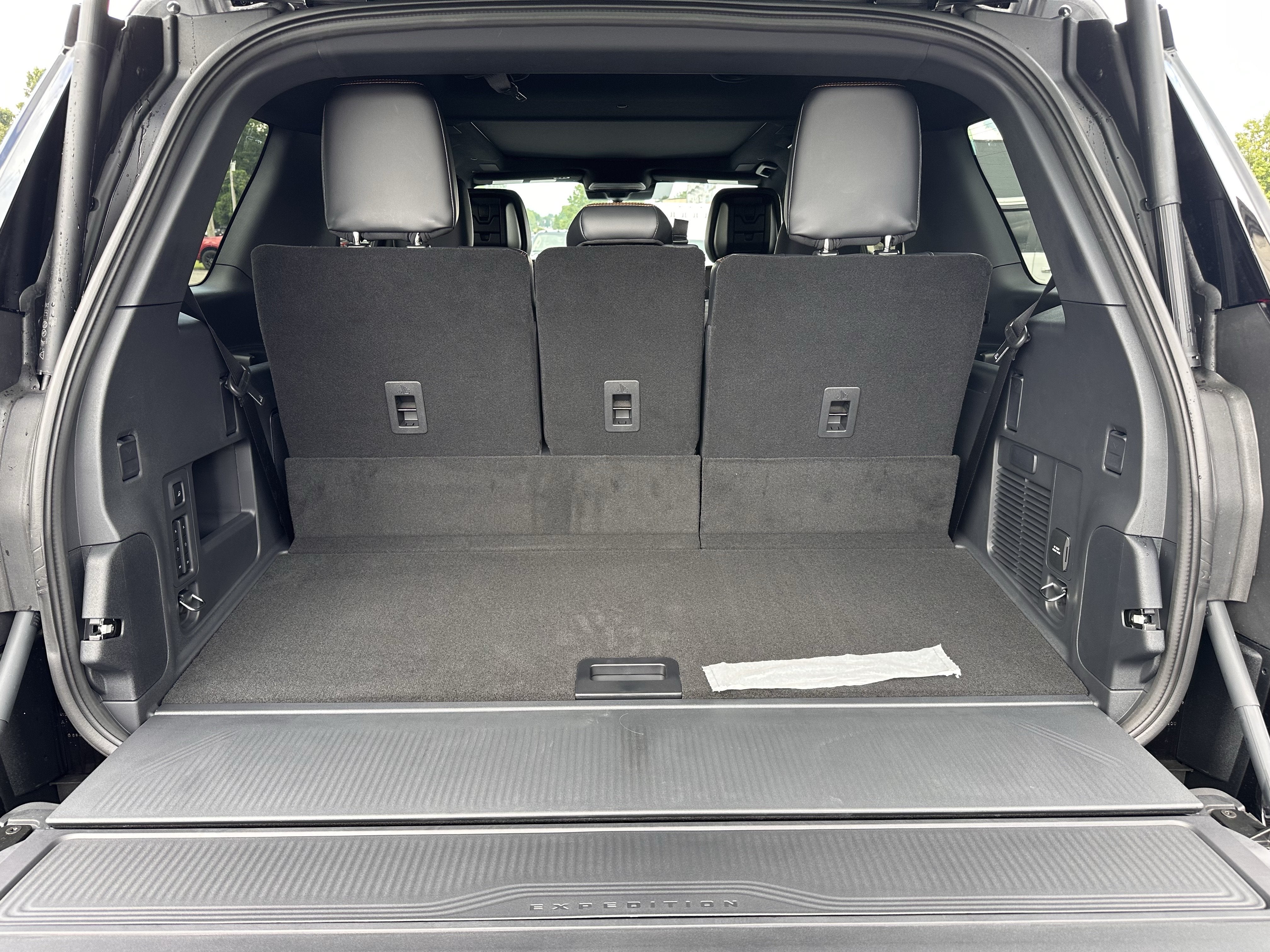 2027 Ford Expedition Tremor