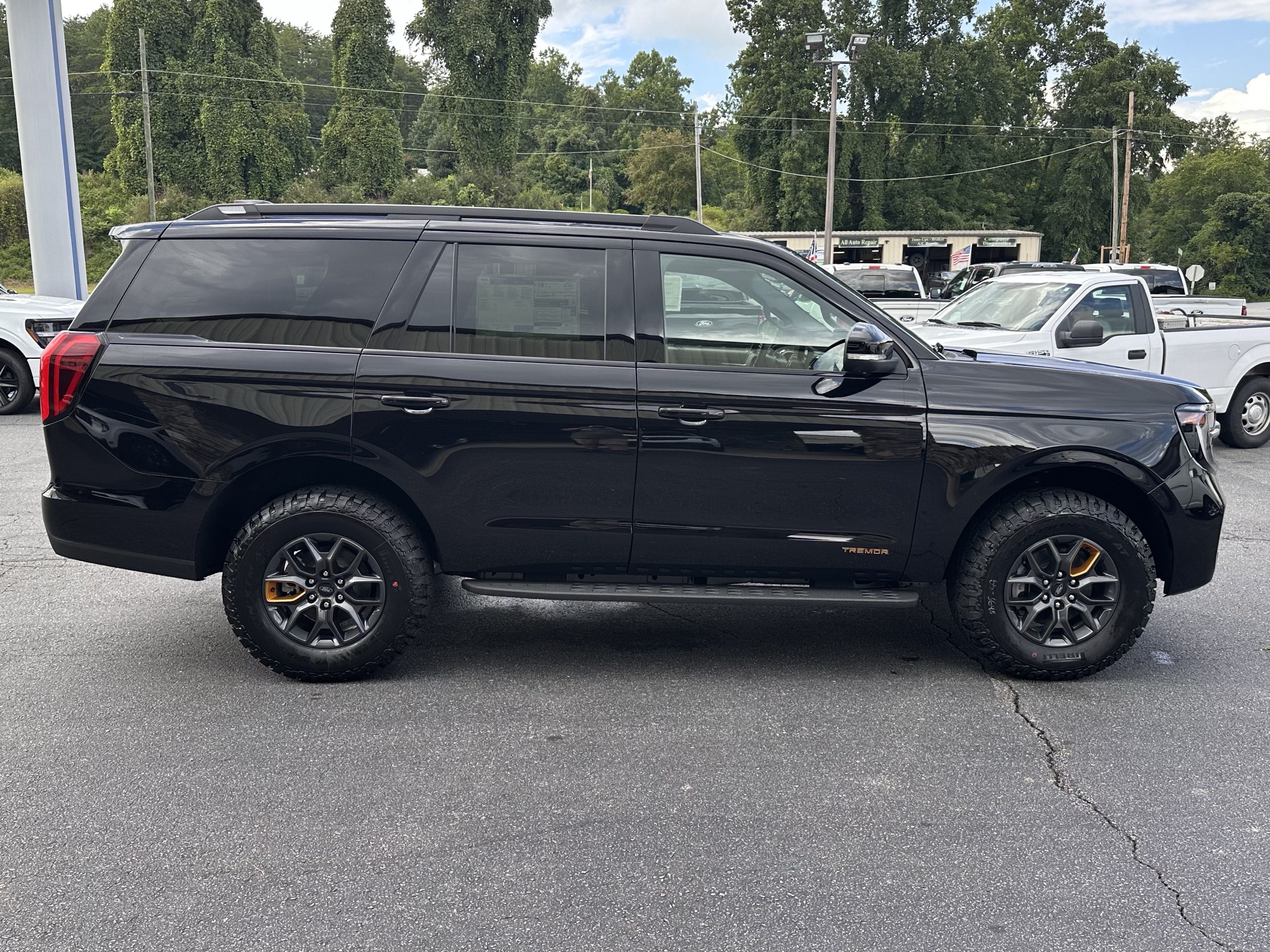 2027 Ford Expedition Tremor