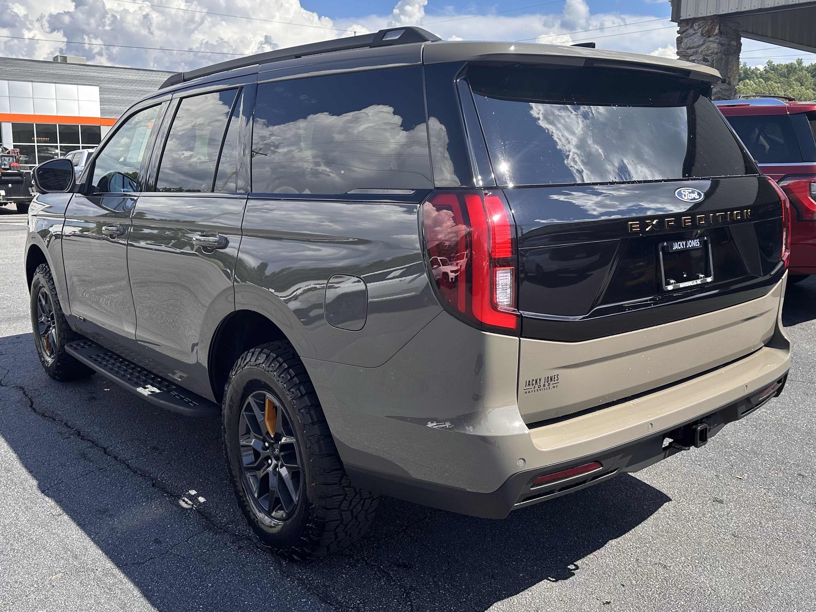 2027 Ford Expedition Tremor