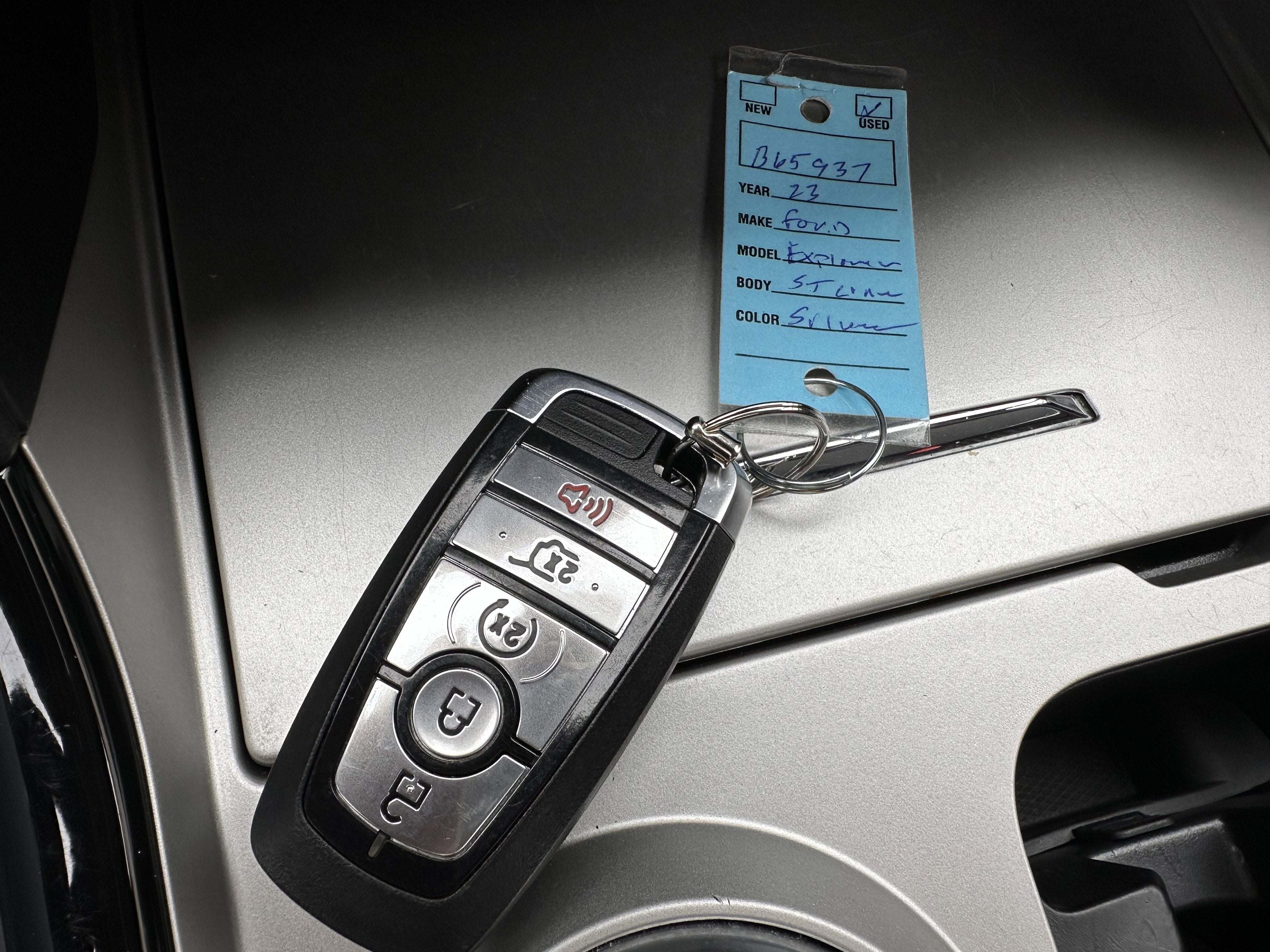 2023 Ford Explorer ST-Line