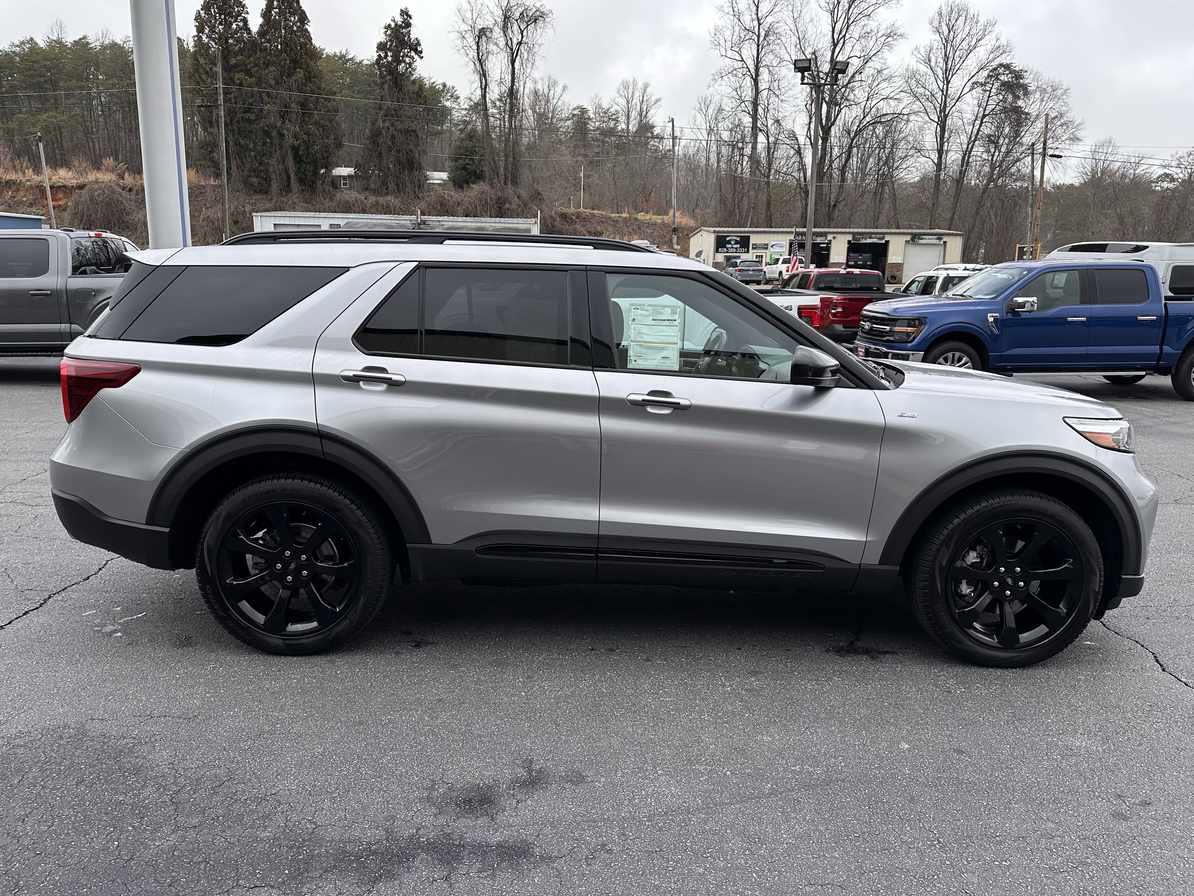 2023 Ford Explorer ST-Line