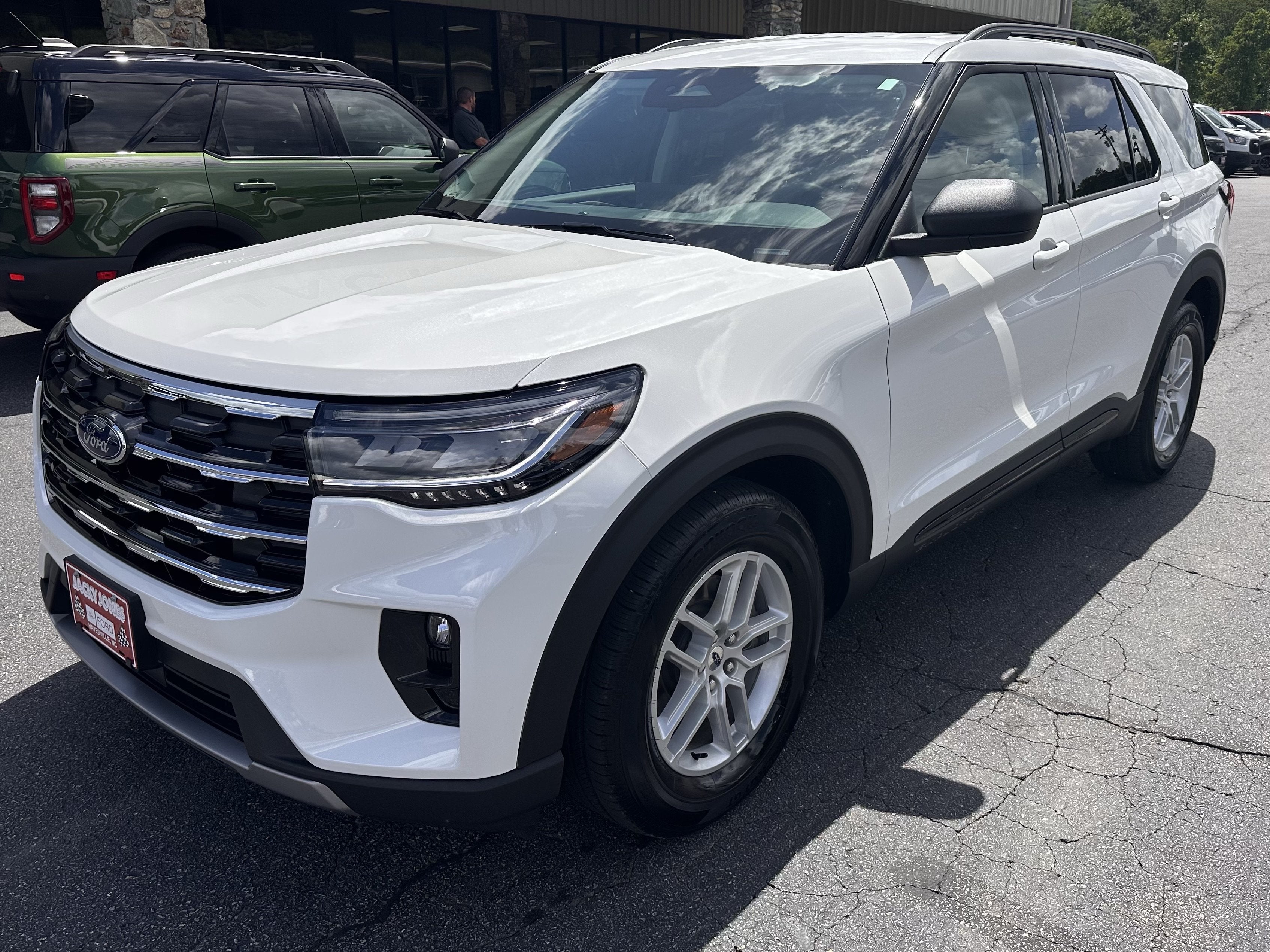 2026 Ford Explorer Active w/200A Pkg
