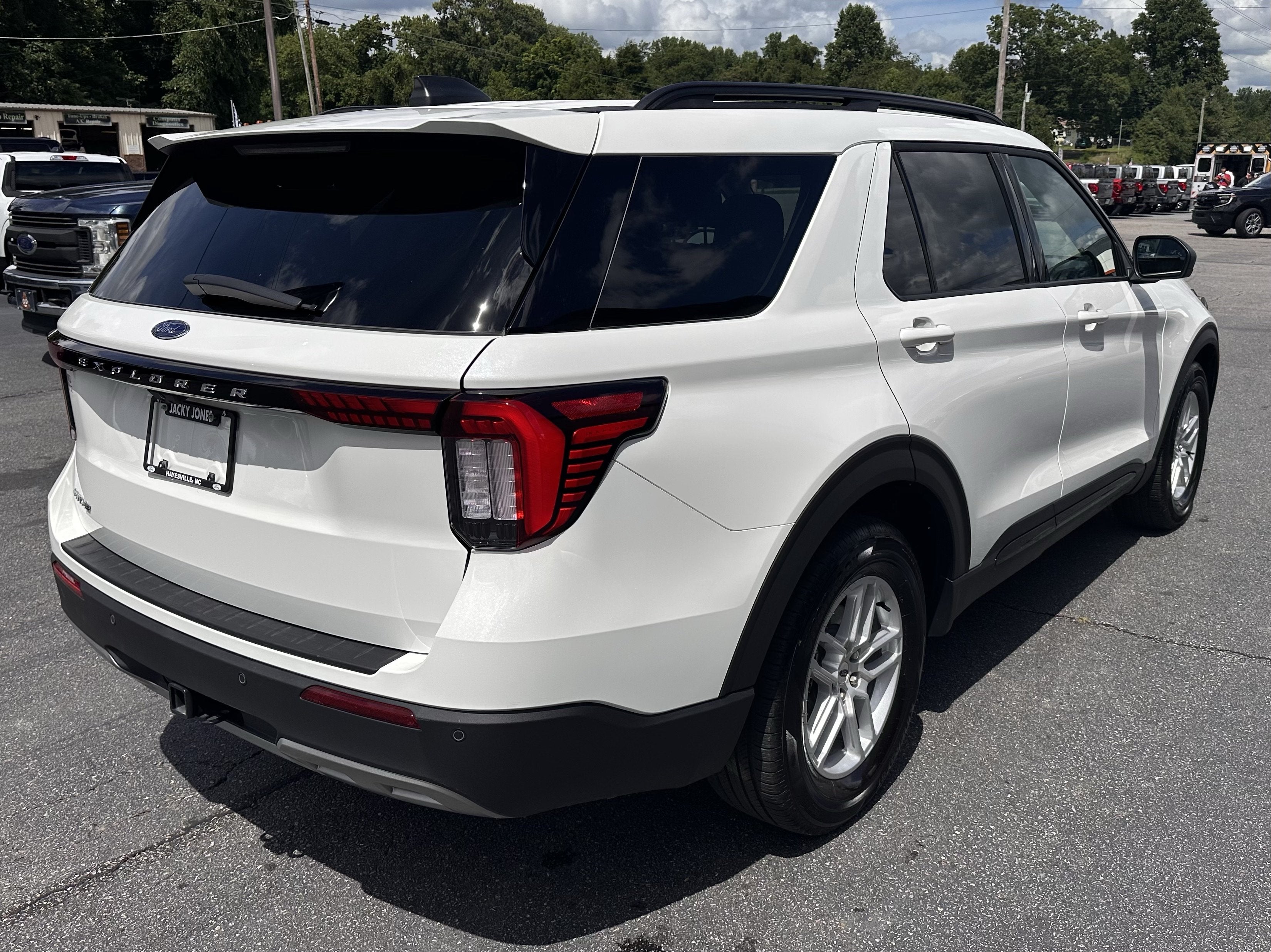 2026 Ford Explorer Active w/200A Pkg