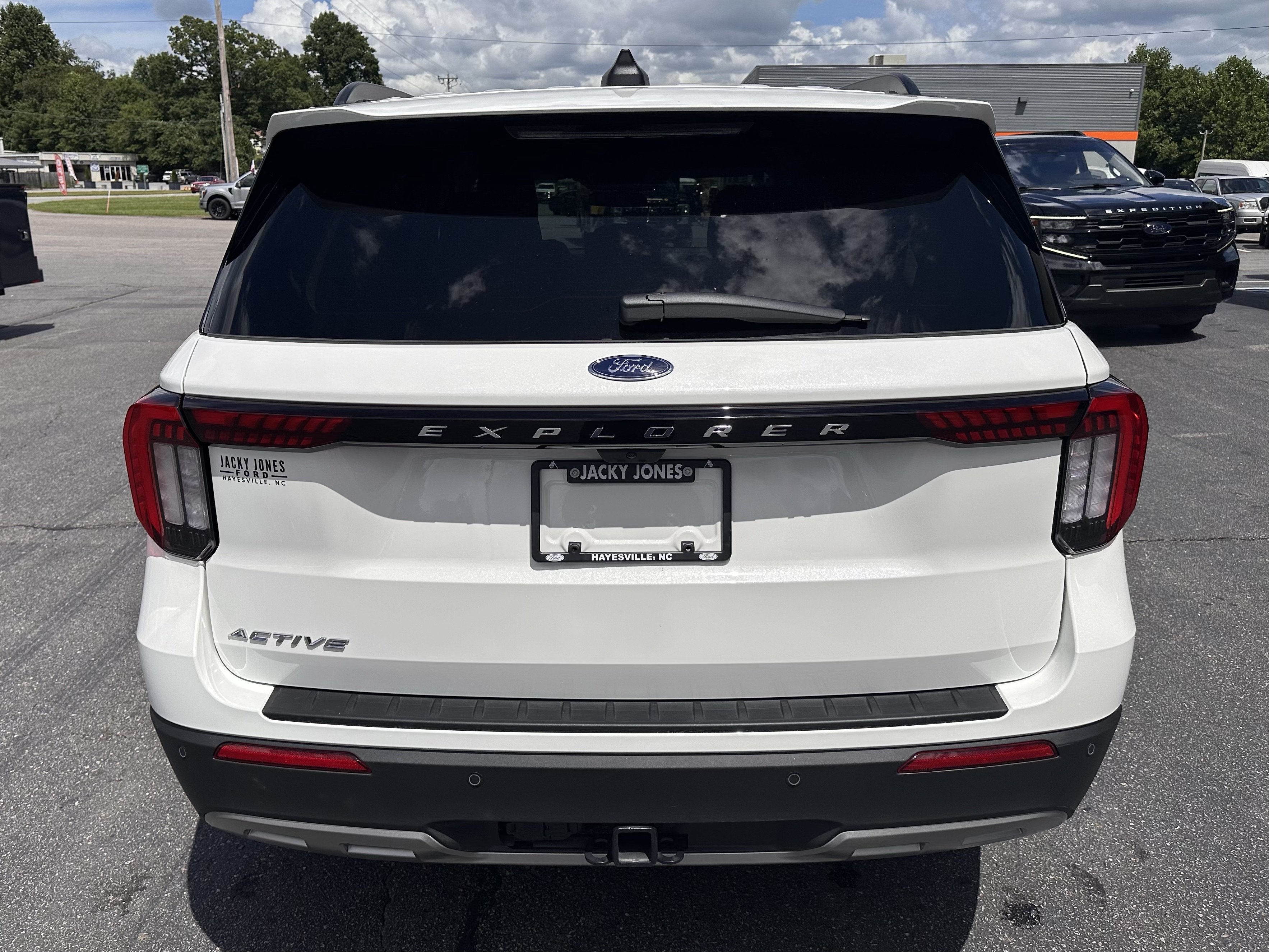 2026 Ford Explorer Active w/200A Pkg