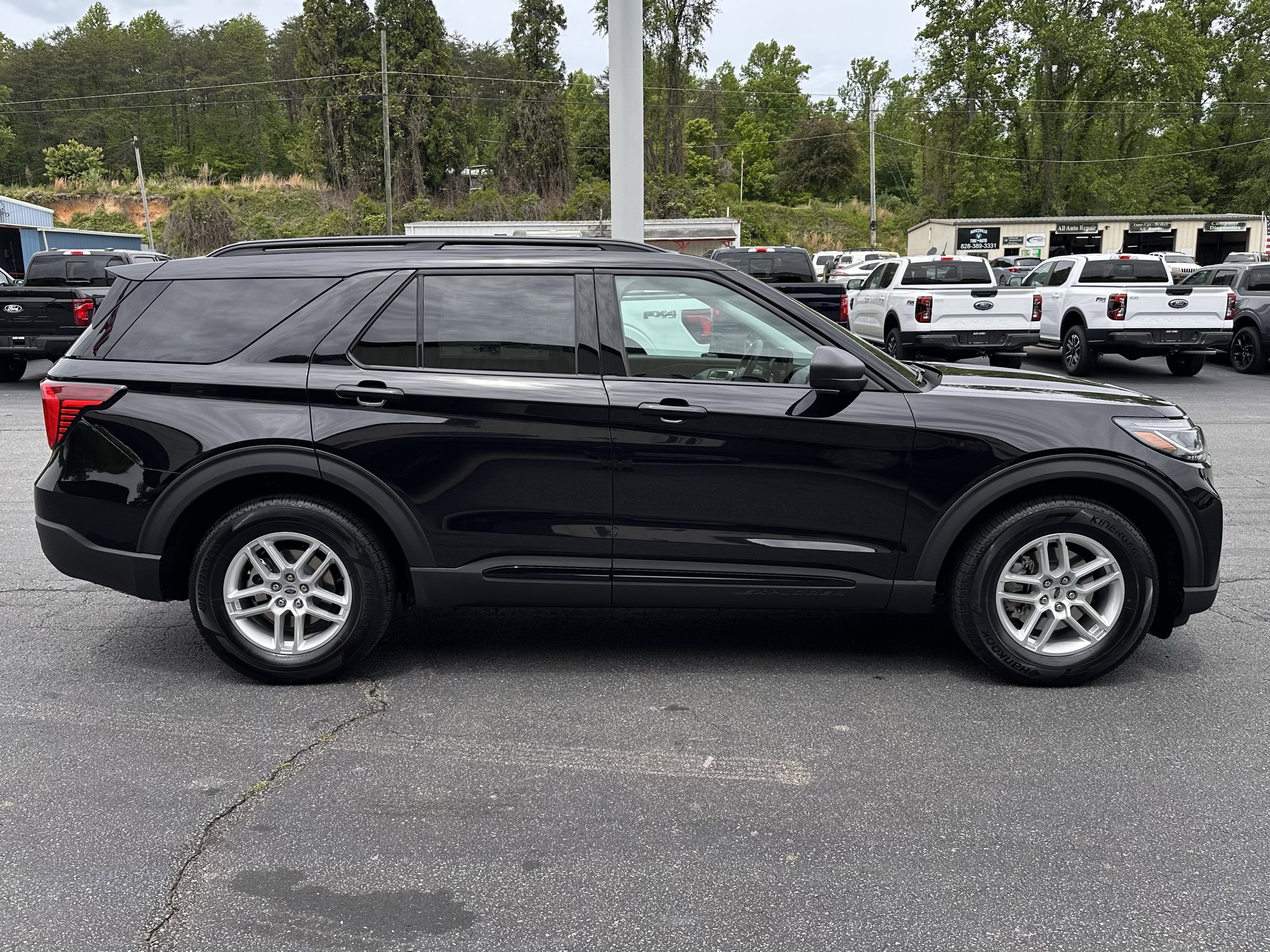 2026 Ford Explorer Active w/200A Pkg