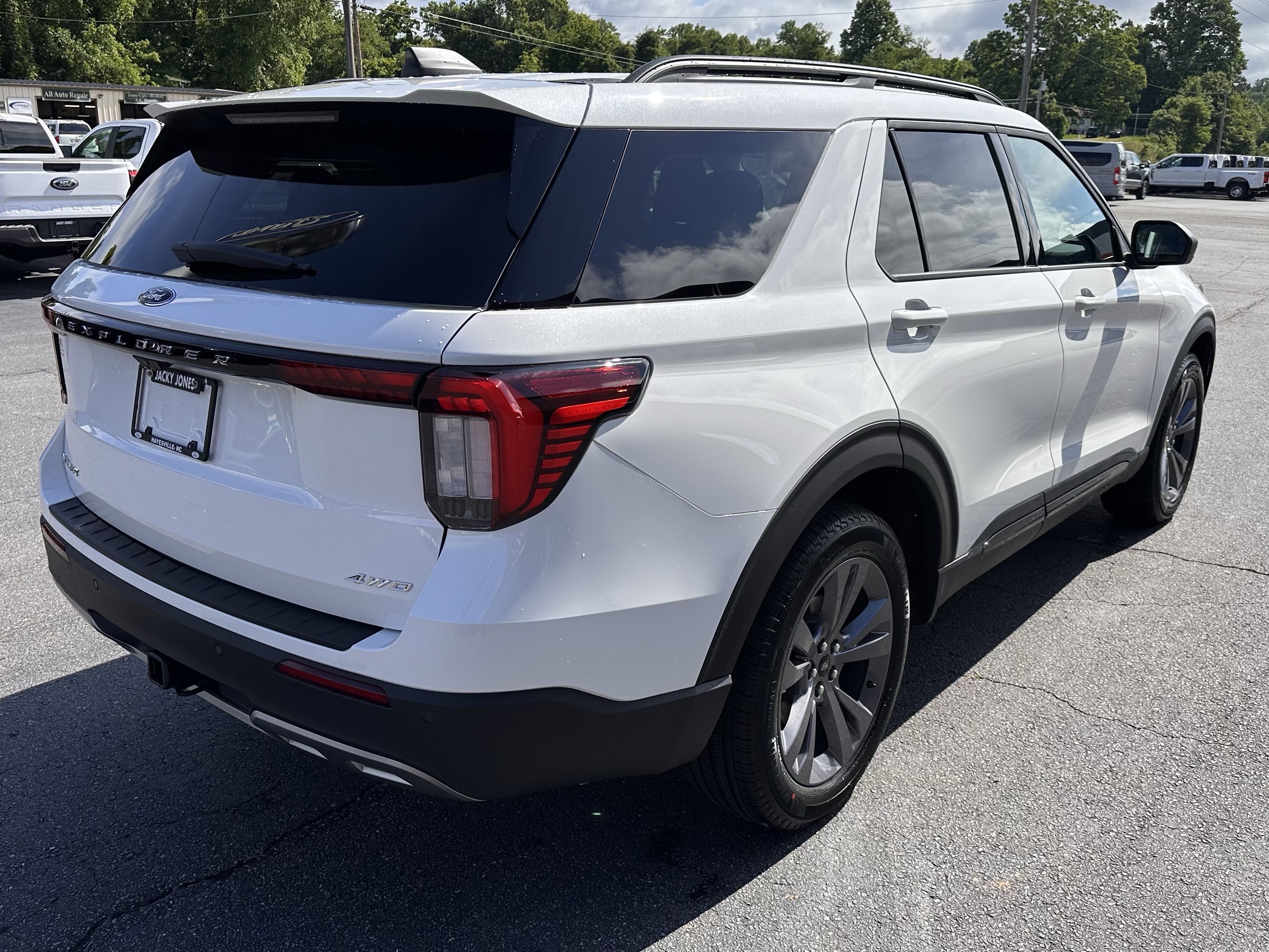 2026 Ford Explorer Active w/200A Pkg