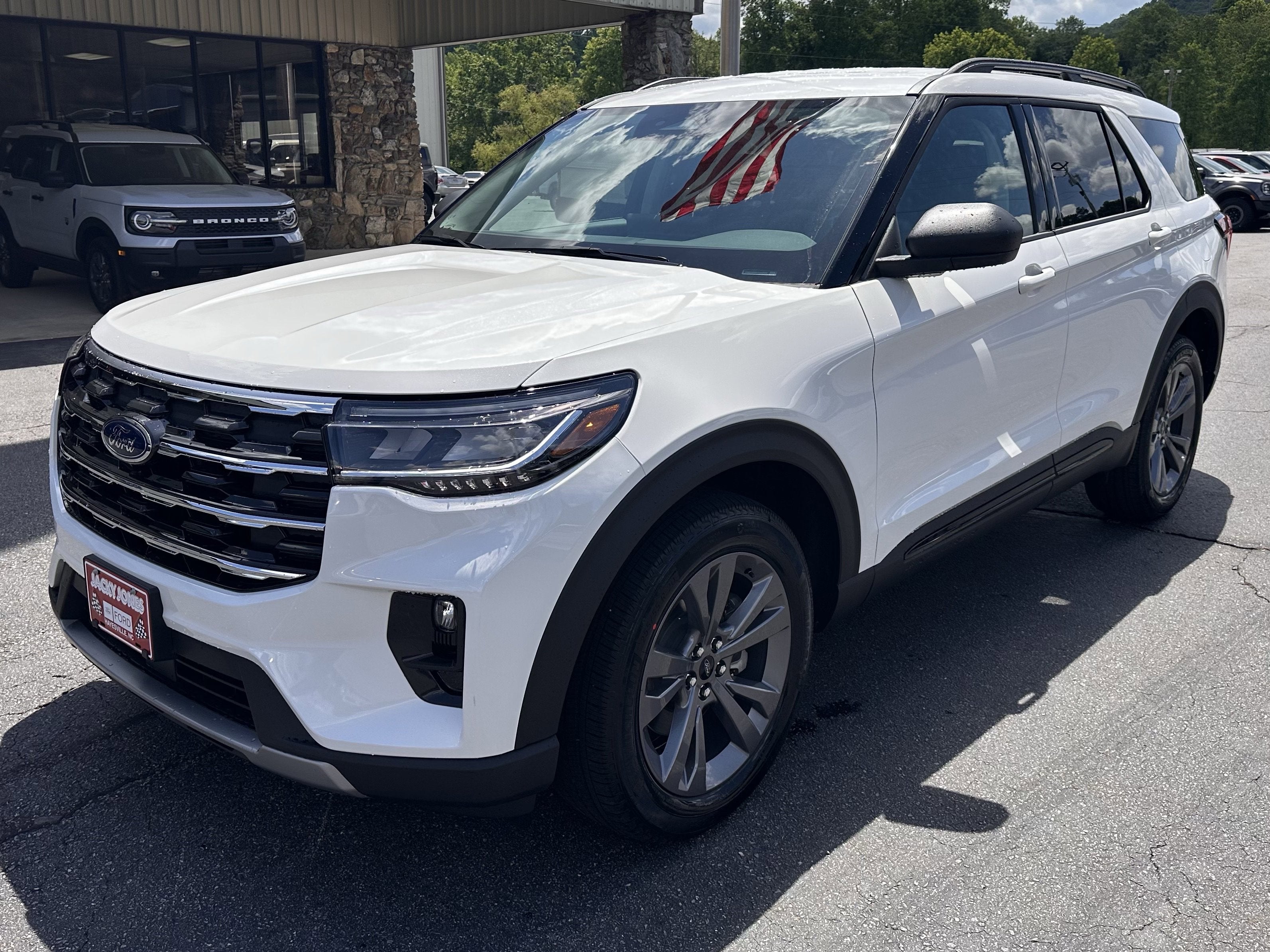 2026 Ford Explorer Active w/200A Pkg