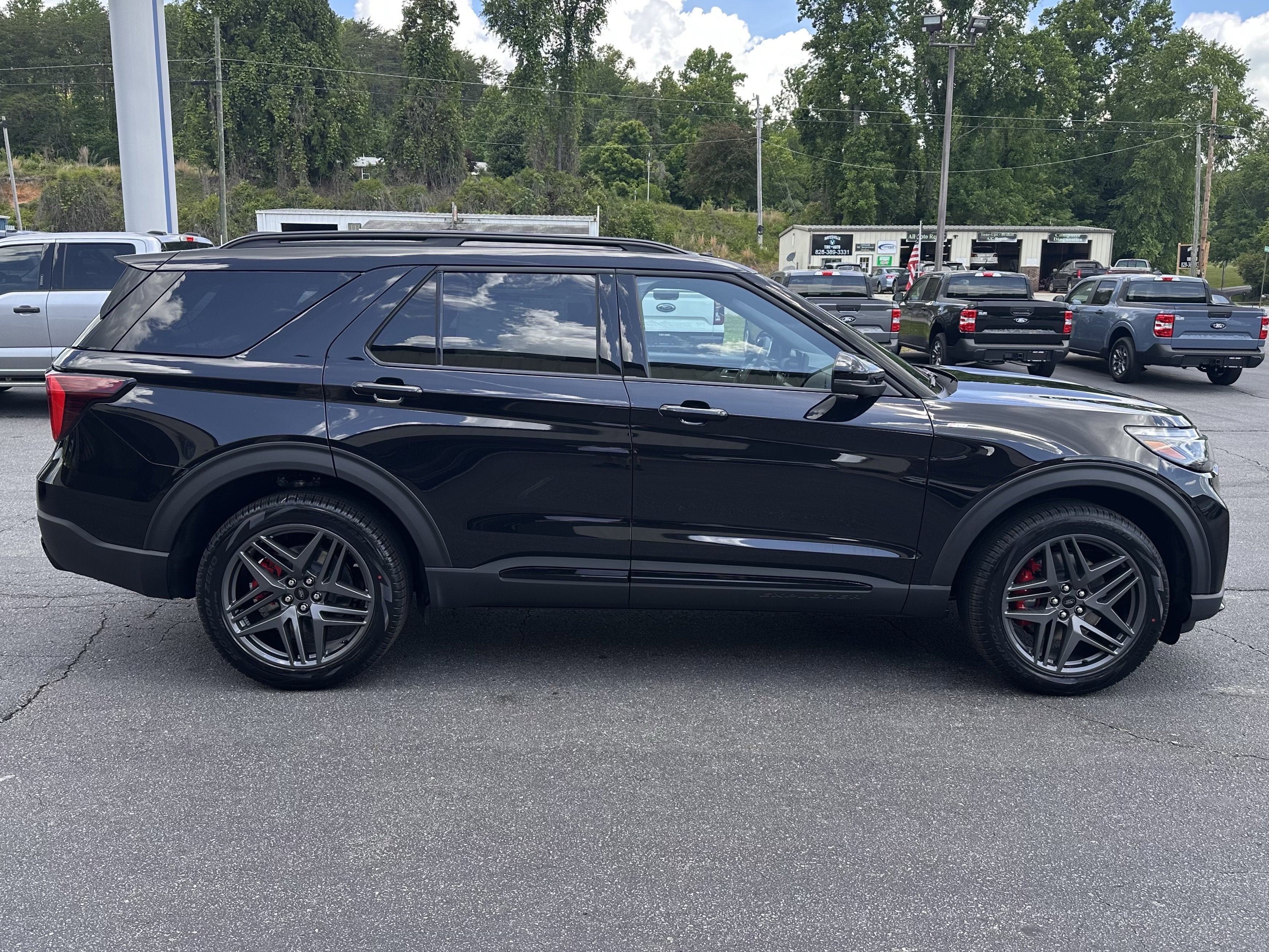 2026 Ford Explorer ST-Line