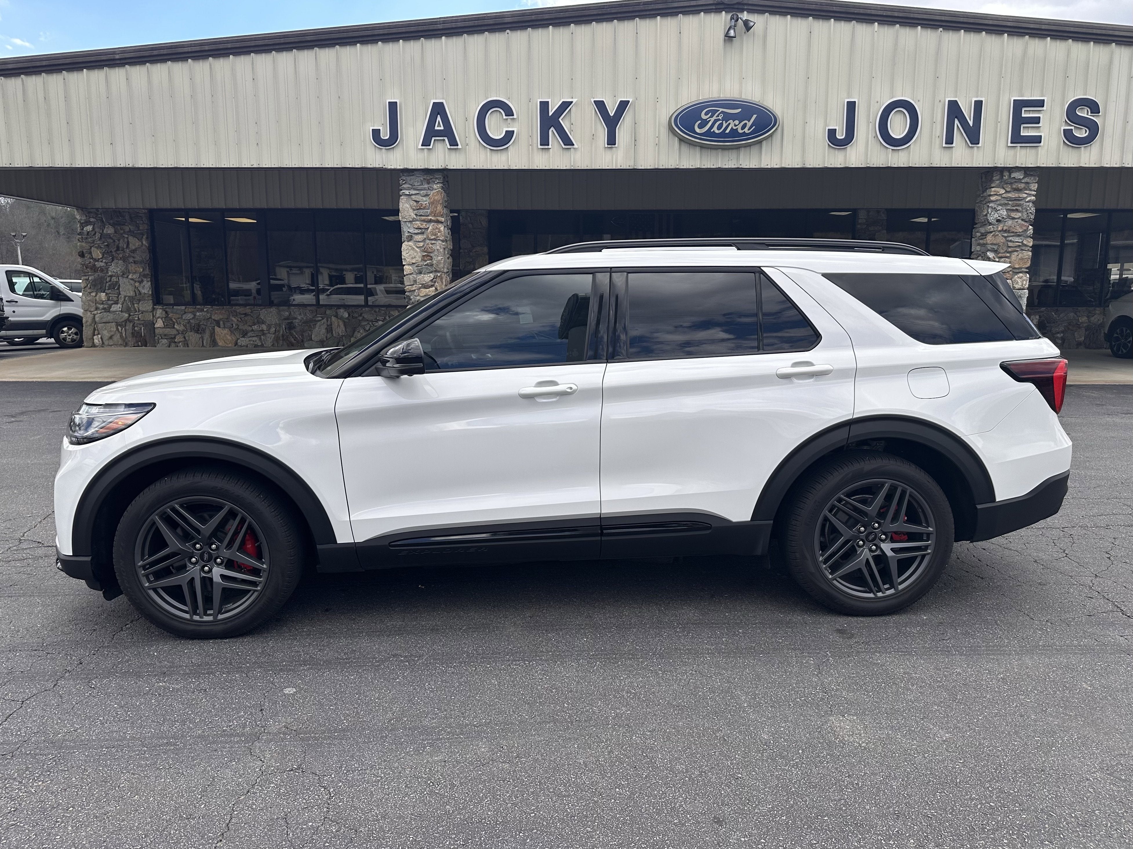2025 Ford Explorer ST