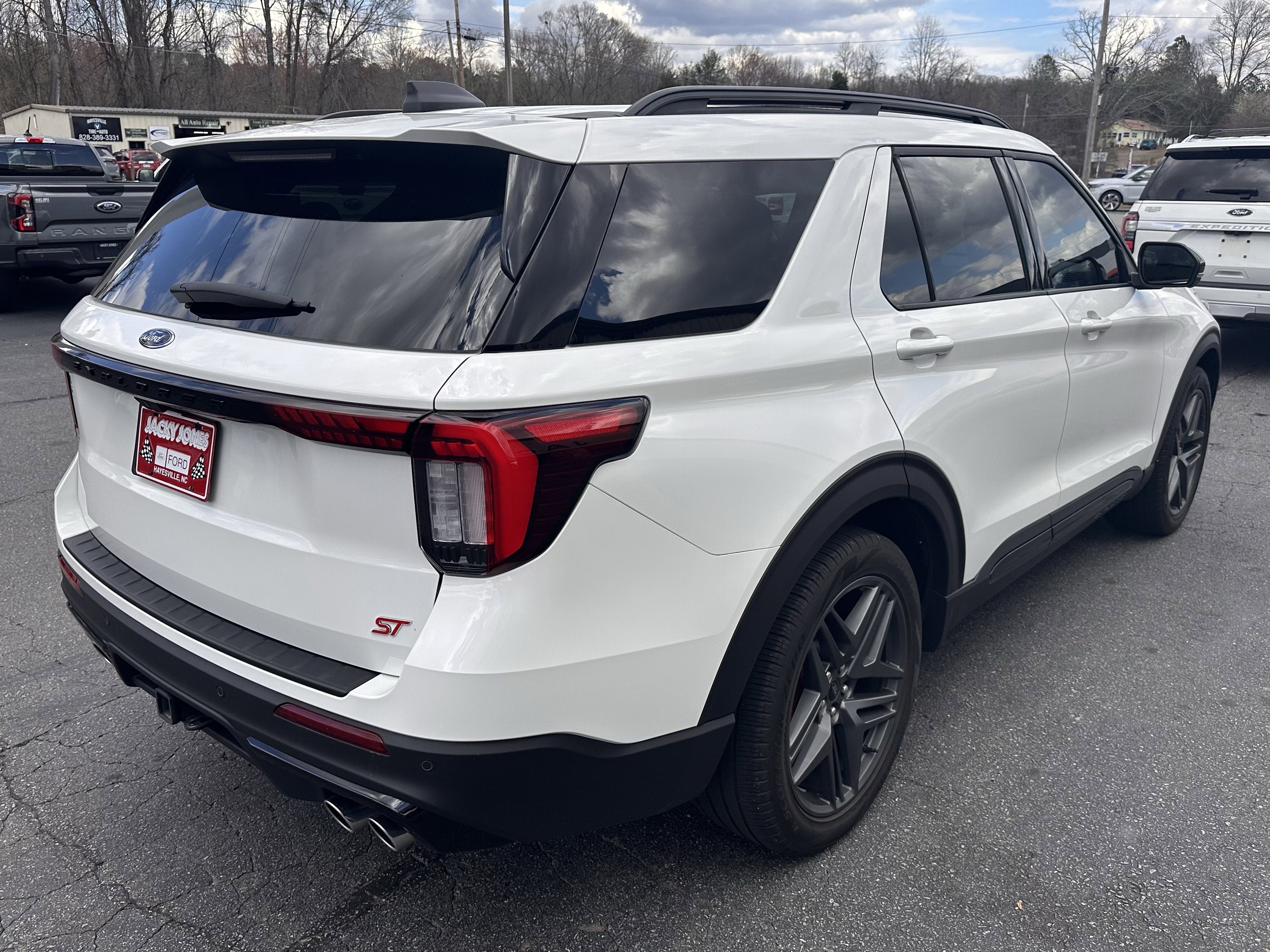 2025 Ford Explorer ST