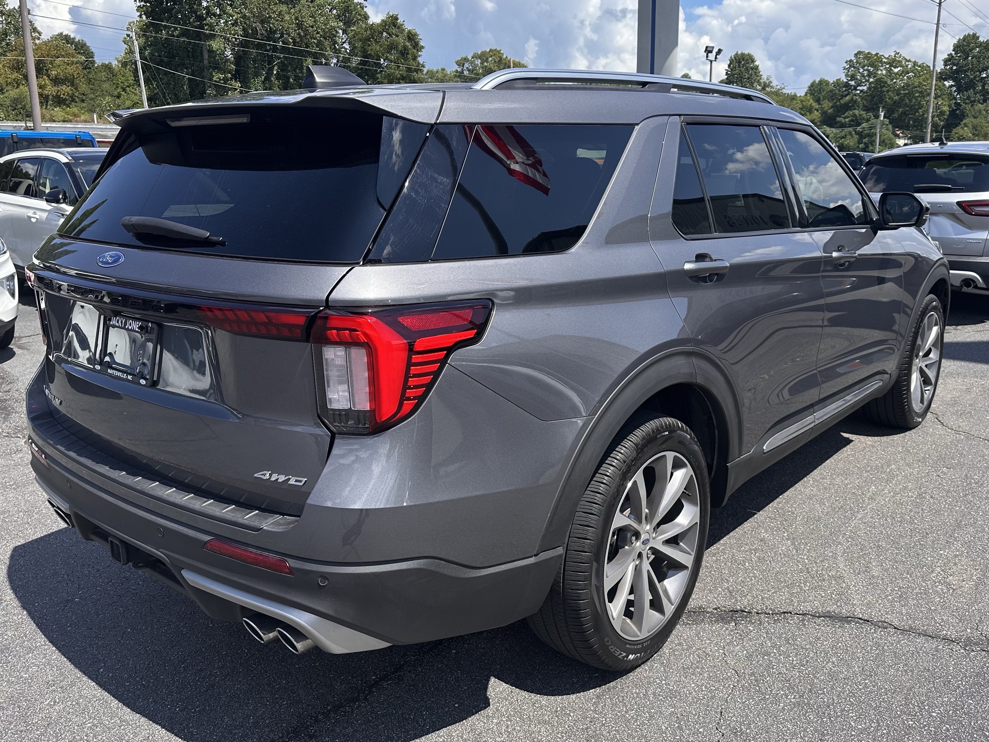 2025 Ford Explorer Platinum