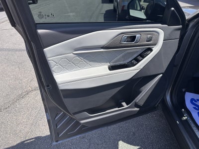 2025 Ford Explorer Platinum