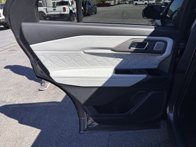 2027 Ford Explorer Platinum