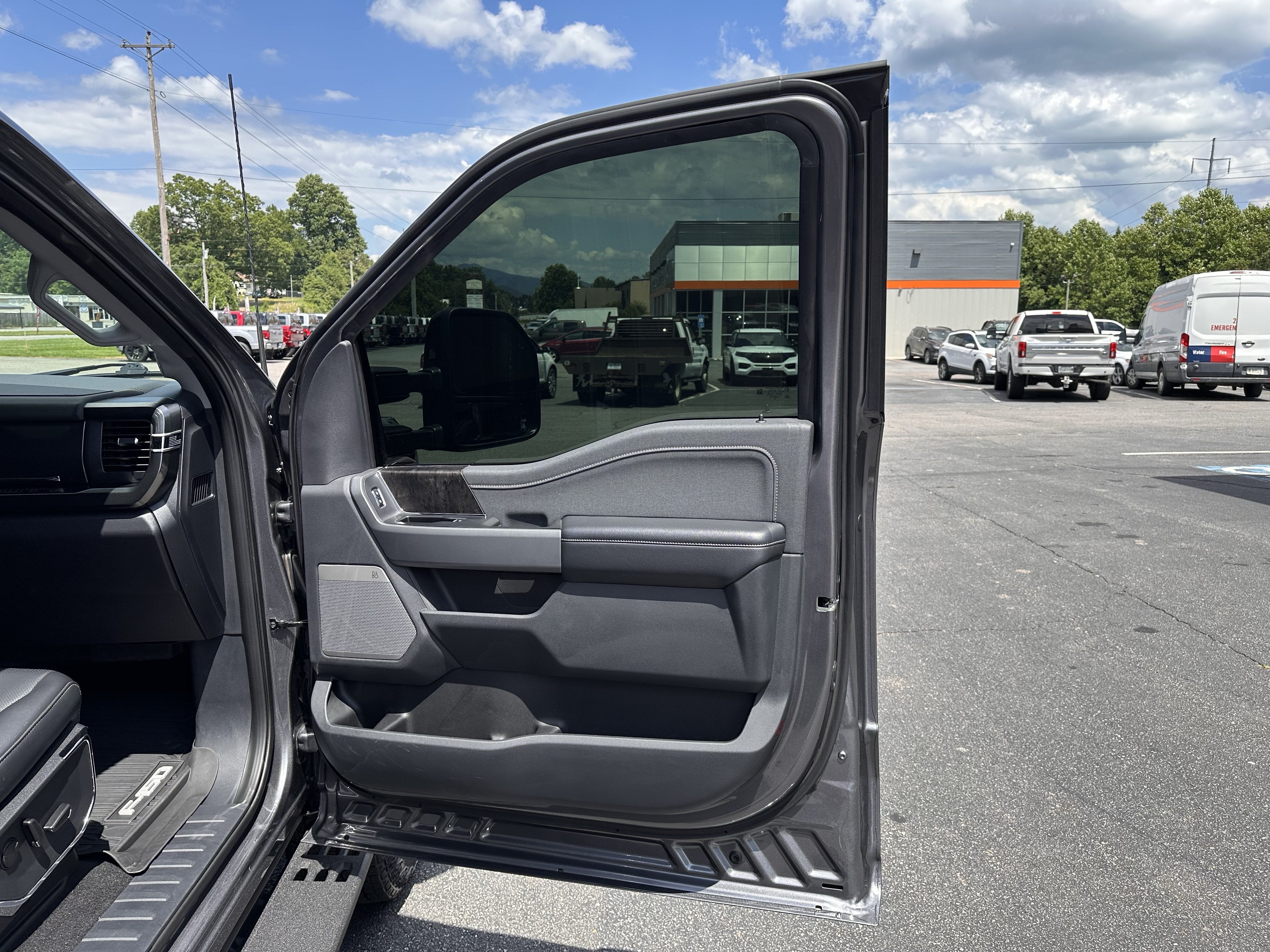 2024 Ford Super Duty F-250 Lariat Tremor