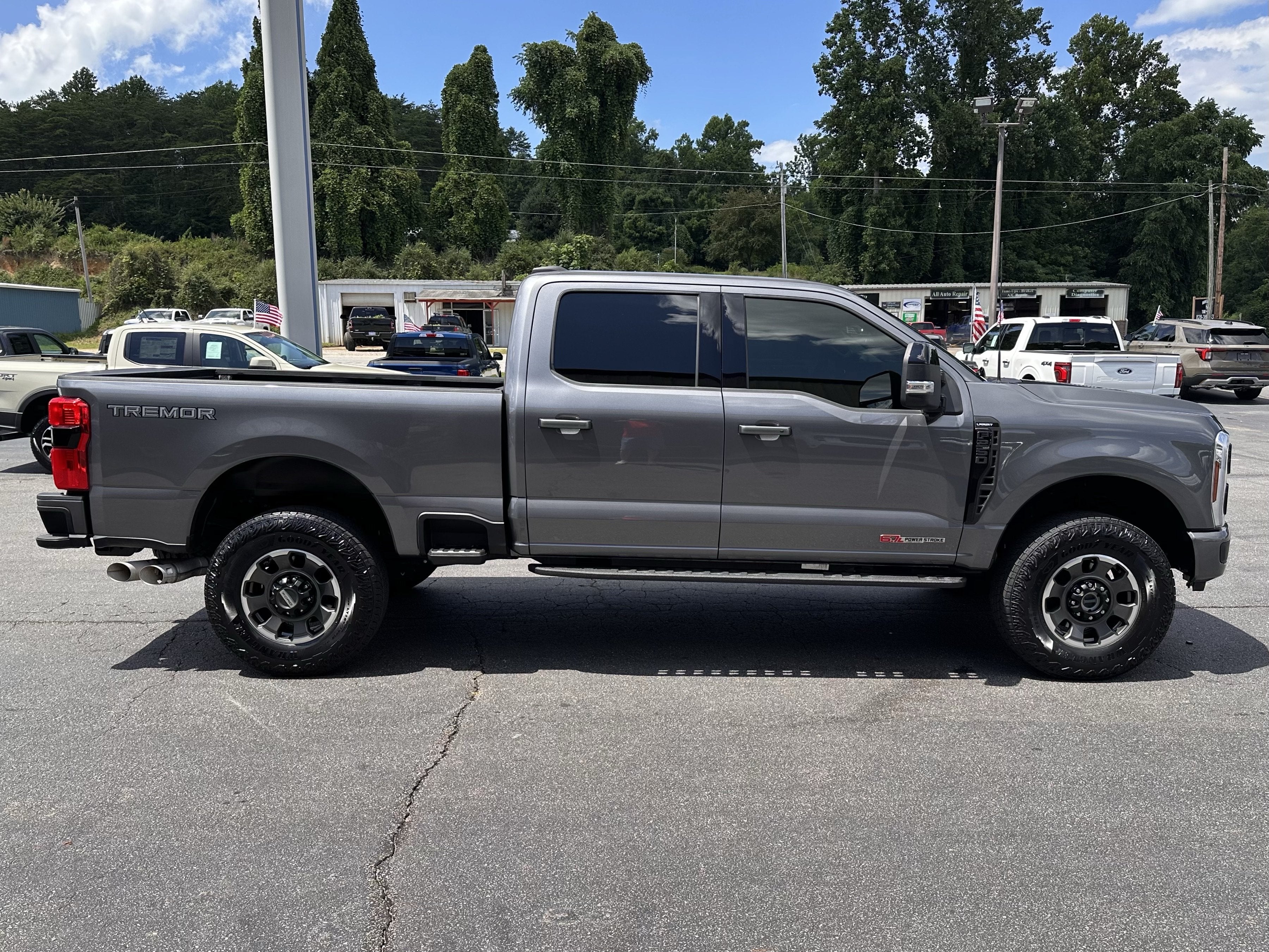 2024 Ford Super Duty F-250 Lariat Tremor