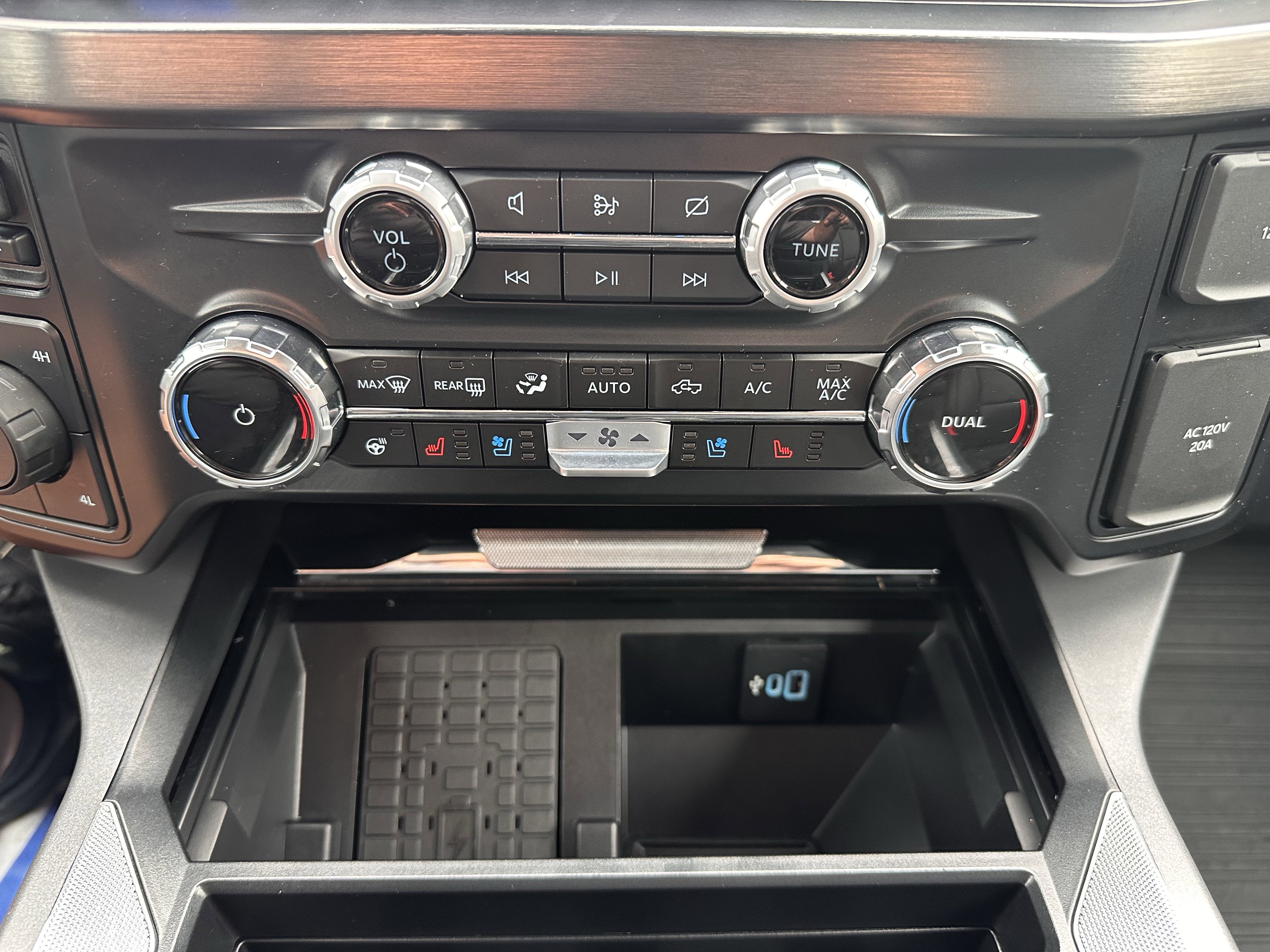 2024 Ford Super Duty F-250 LARIAT