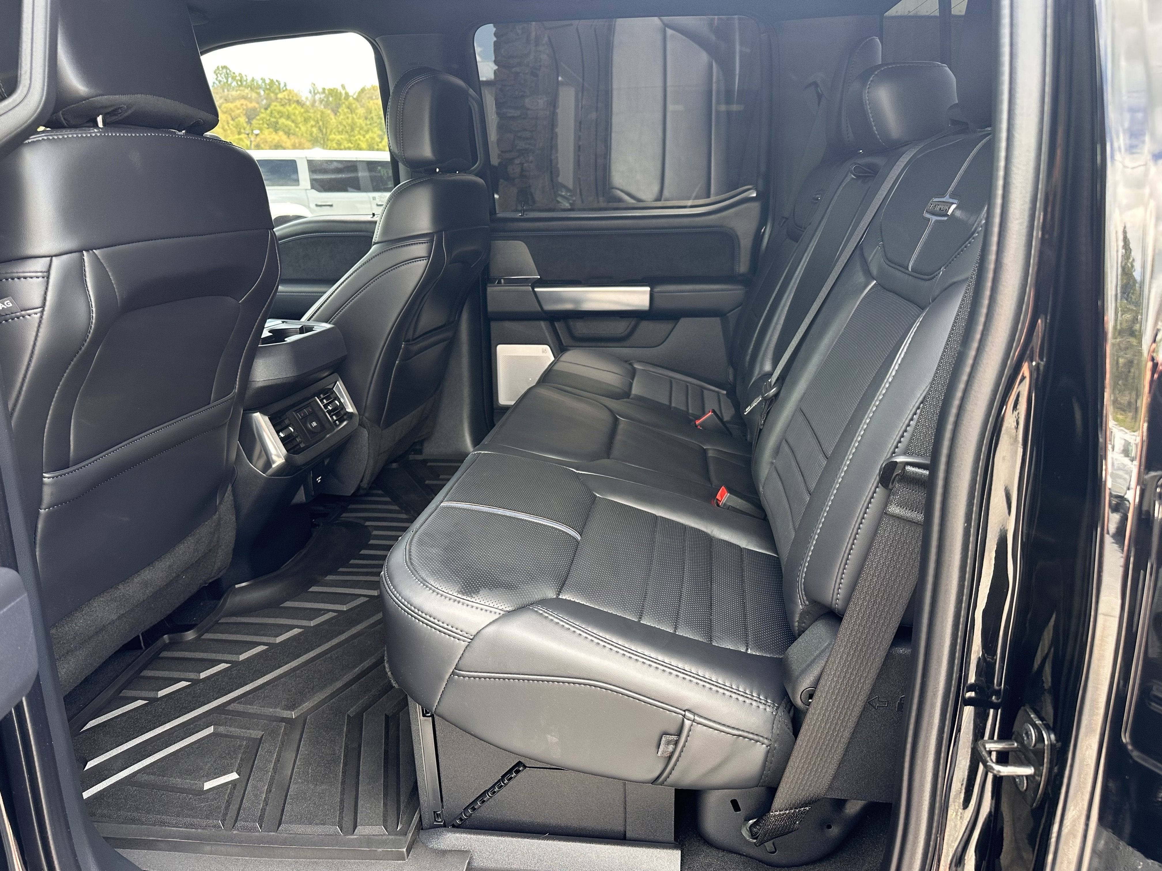 2025 Ford Super Duty F-250 Platinum