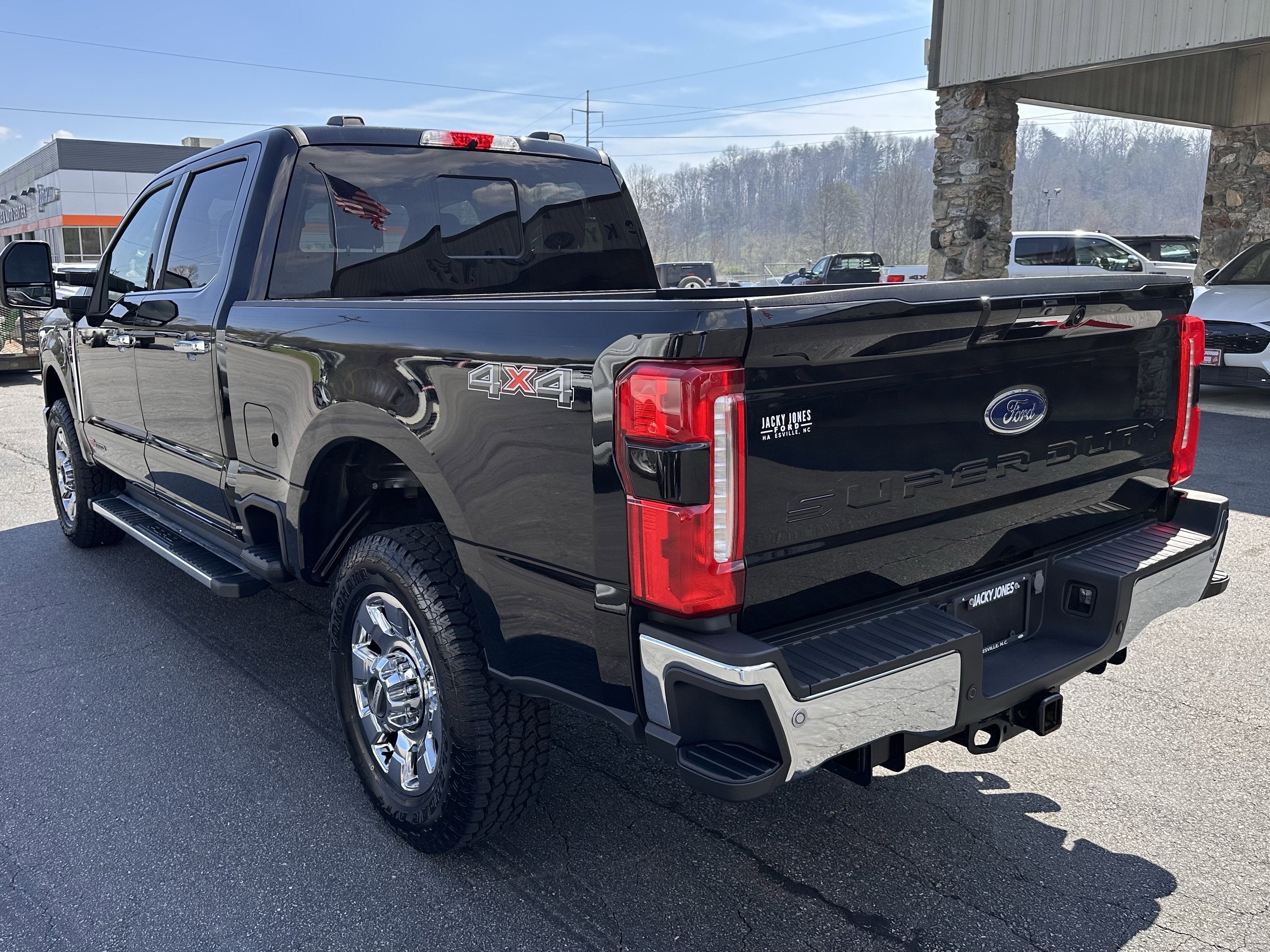 2023 Ford Super Duty F-250 LARIAT