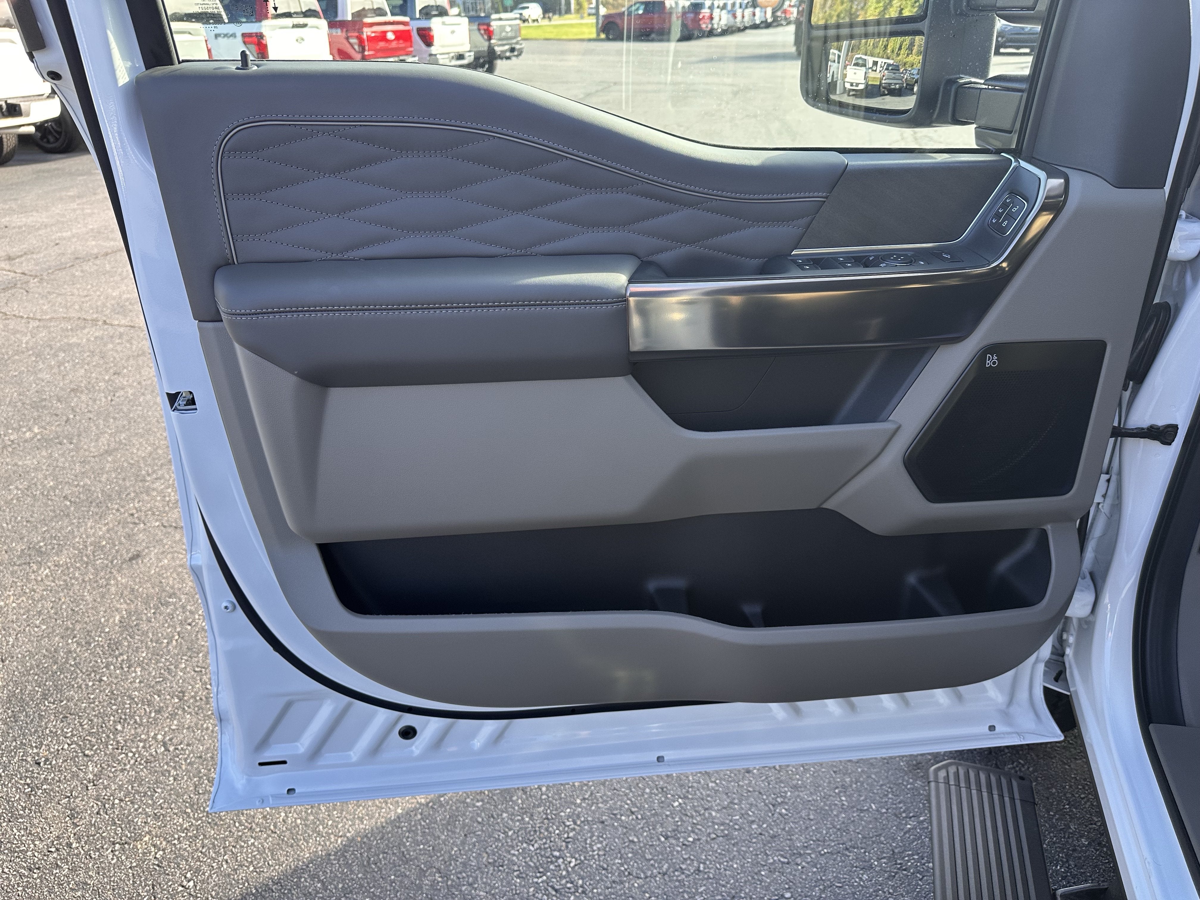 2027 Ford Super Duty F-250 Platinum