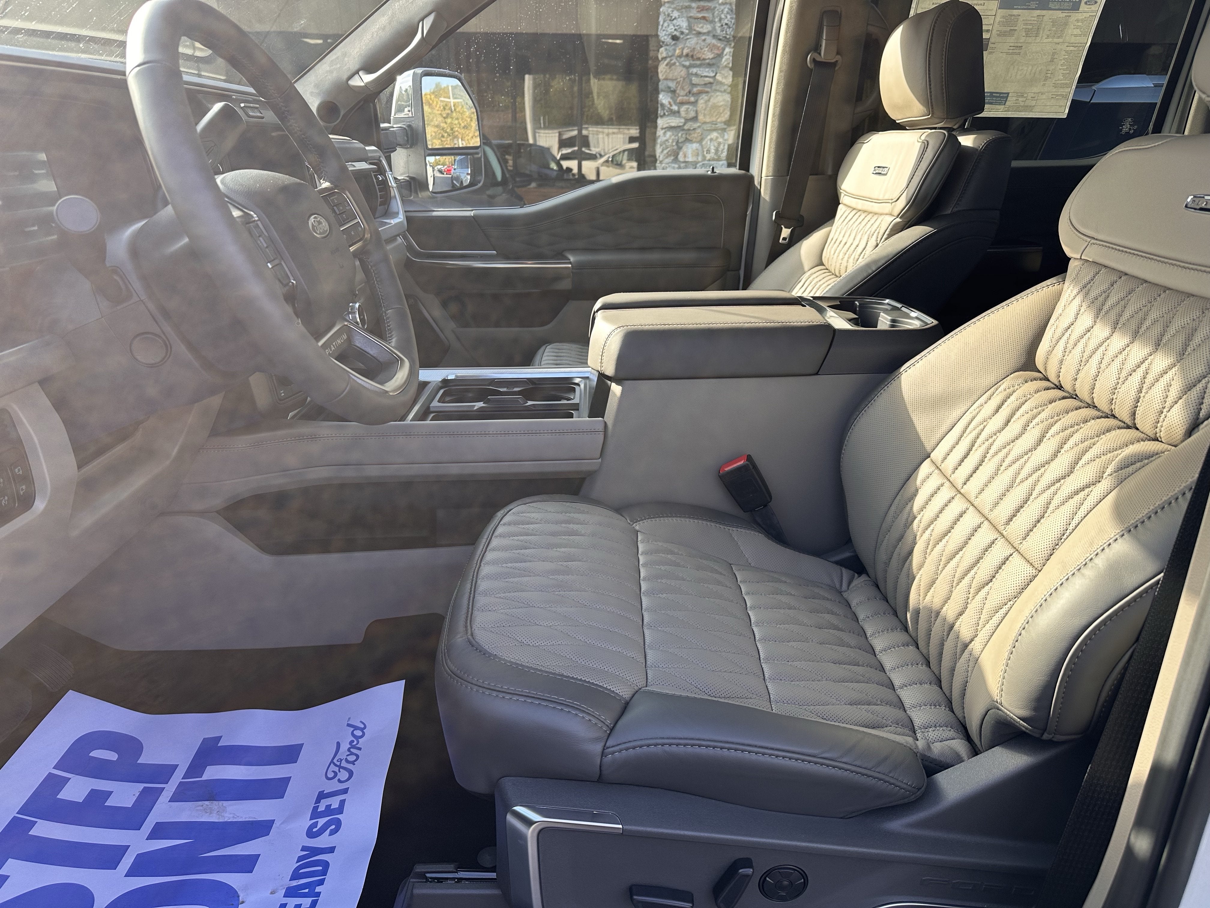2027 Ford Super Duty F-250 Platinum